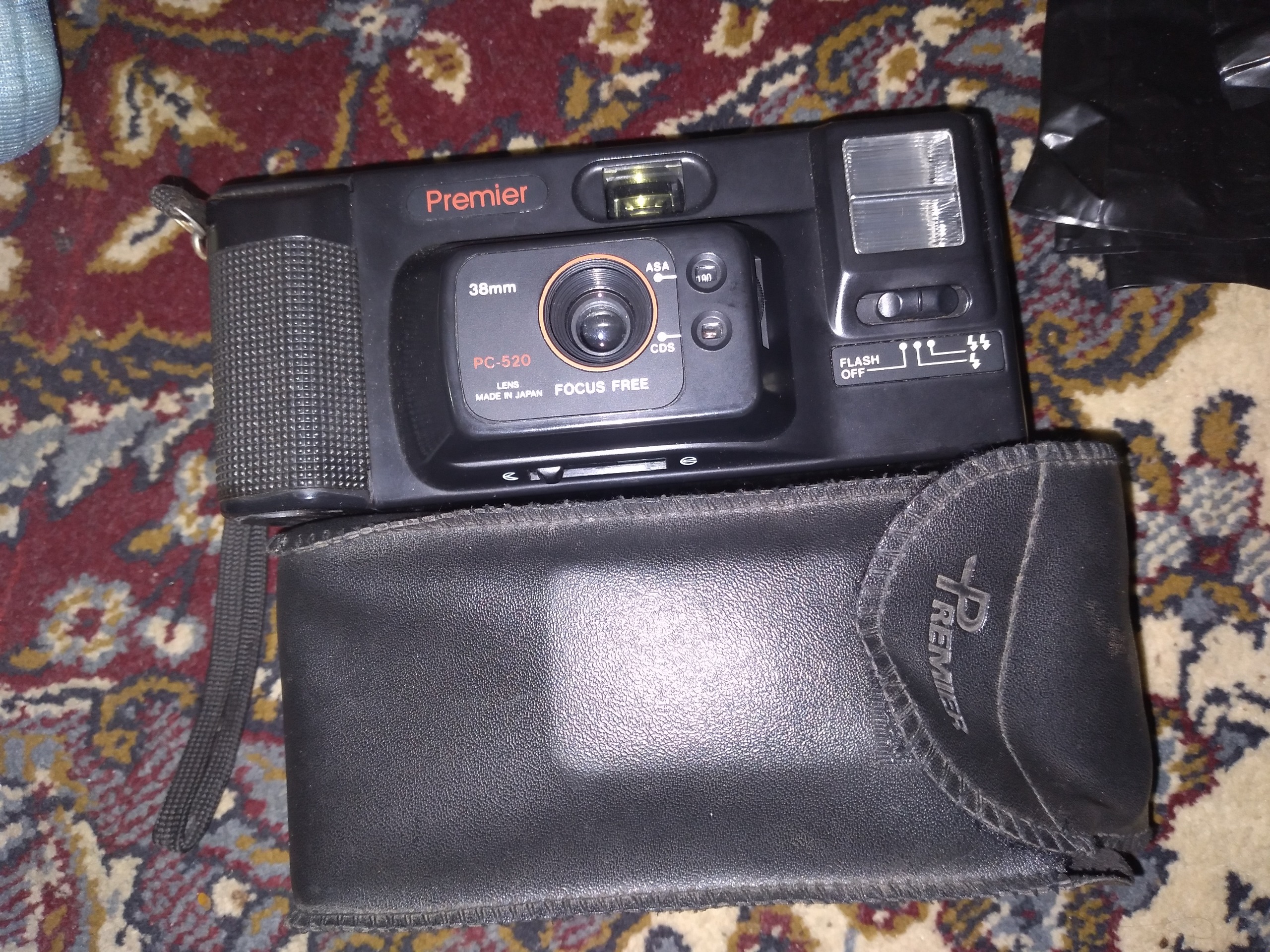 دوربین دو فلاش قدیمی اکبند