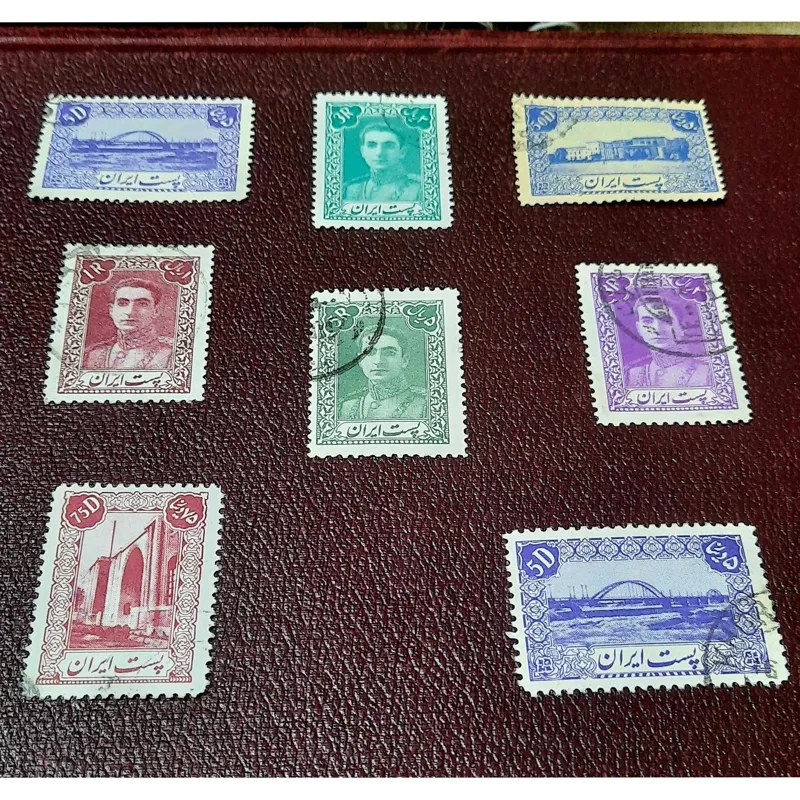 تمبر 5 ریال و3 ریال اول پستی تمیز و چند رقم ص31