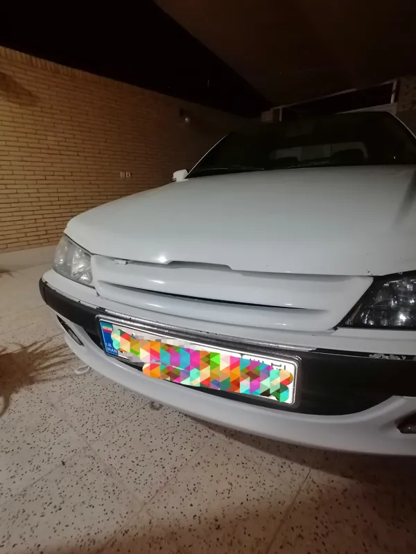 جلو پنجره تک خط پژو