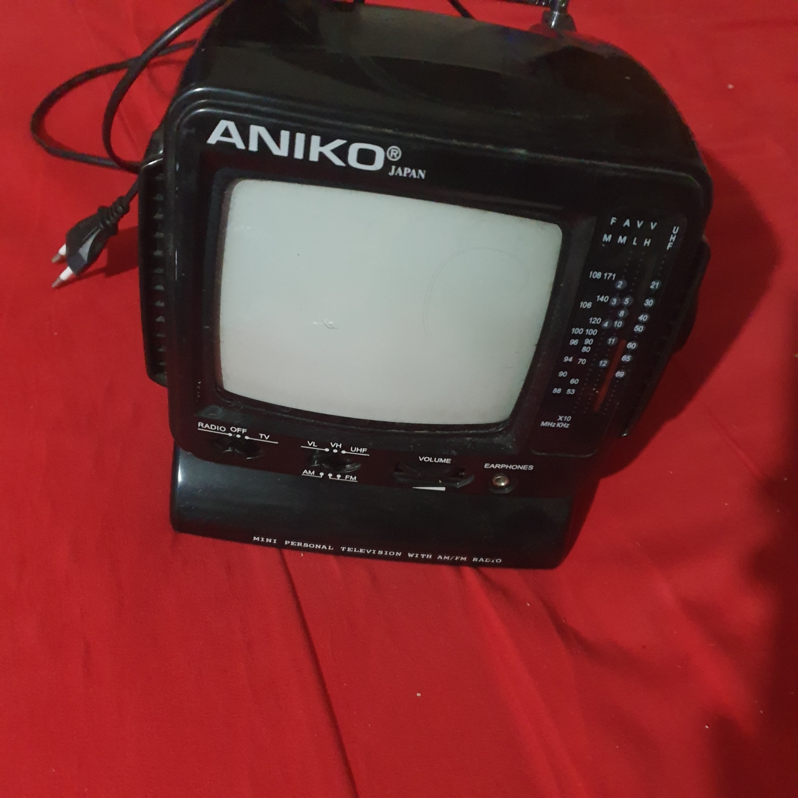تلوزیون سالم و تمیز ژاپن Aniko
