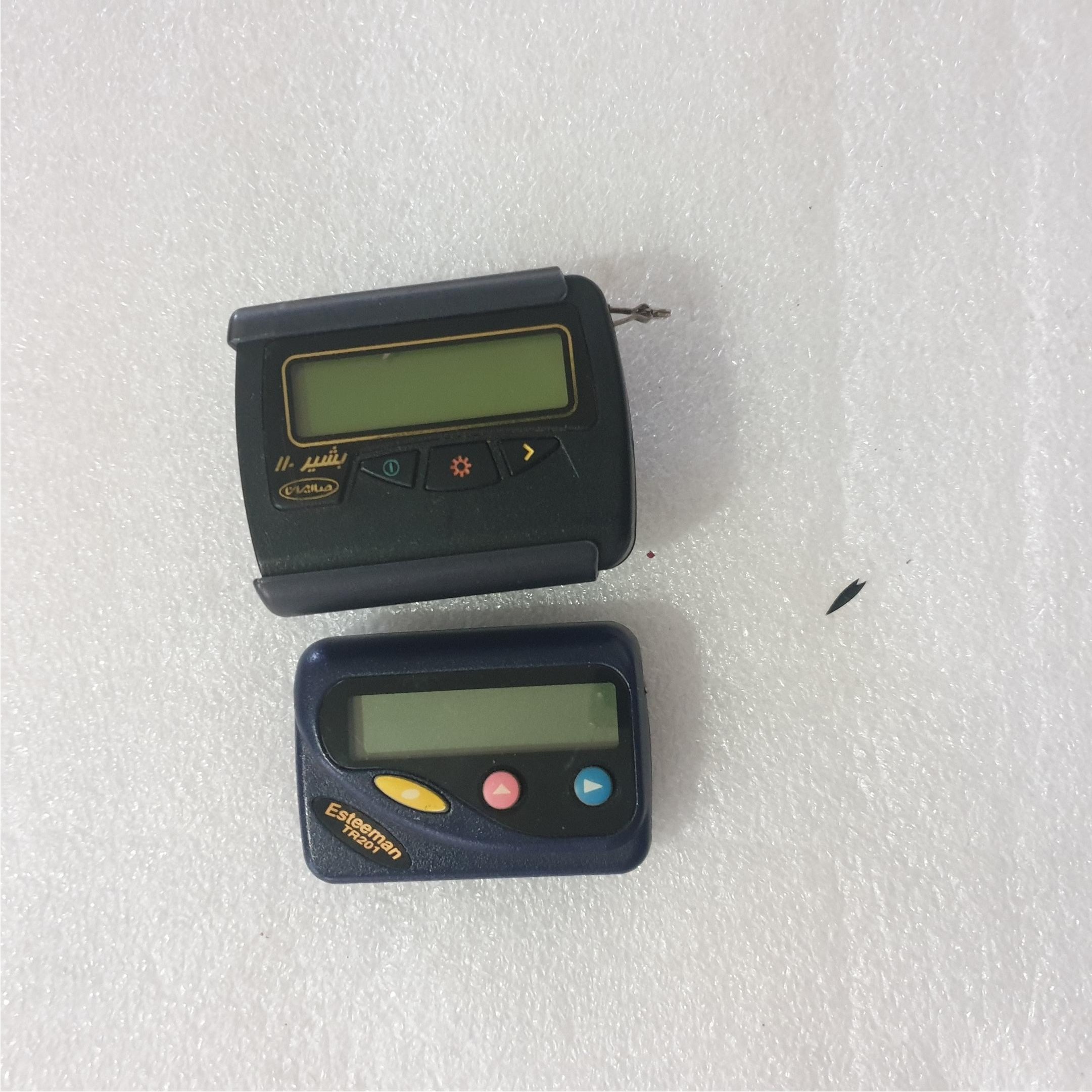 2 تا پیجر روشن مطابق تصاویر