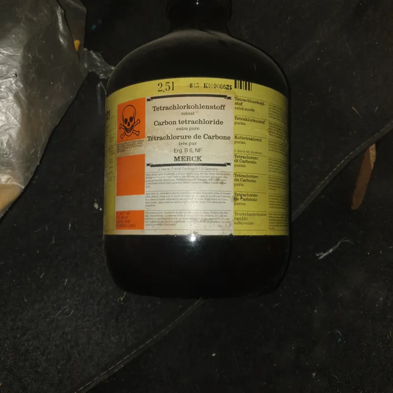 تترا کلرید کربن ccl4 مرک آلمان 2500cc یک شیشه