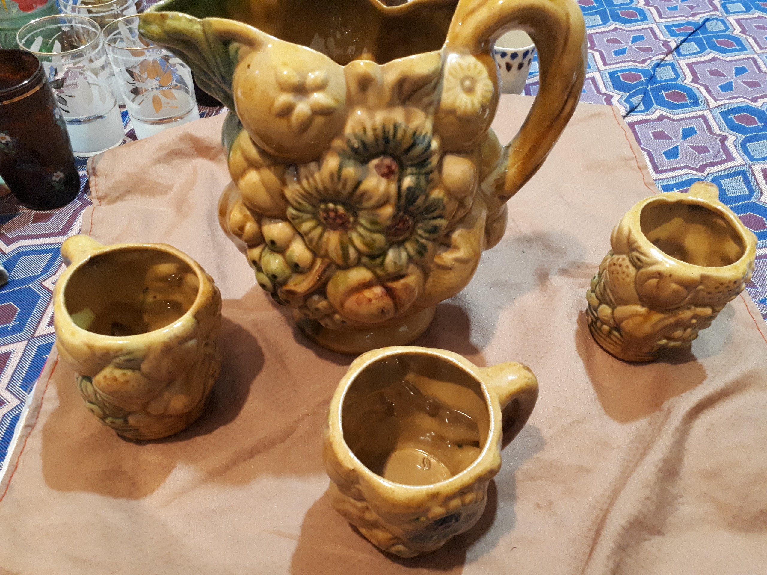 پارچ و لیوان قدیمی