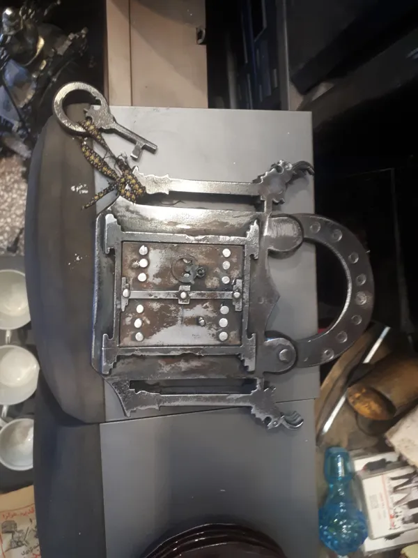 قفل فولادی وقدیمی دست ساز