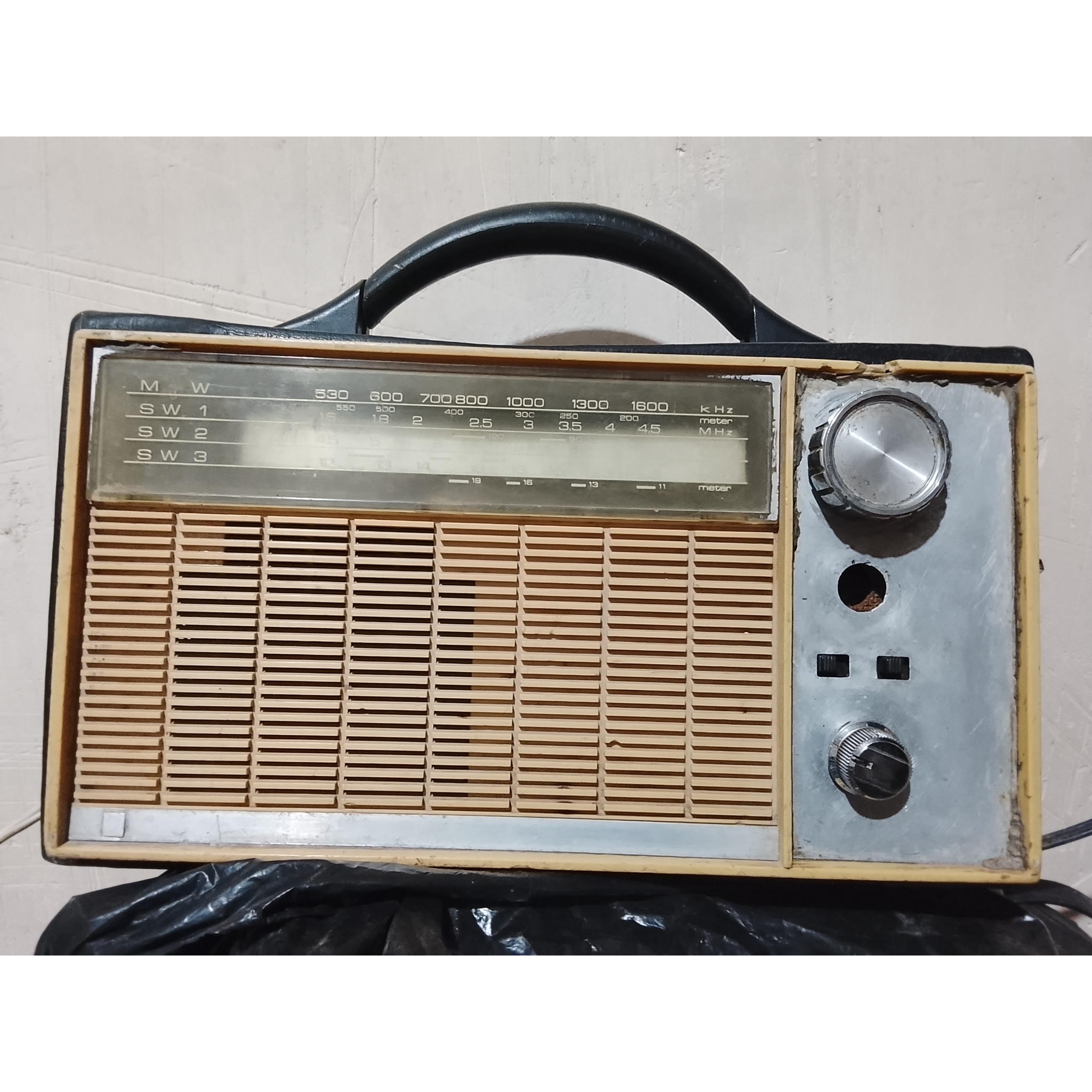 رادیو قدیمی 4موج ناسیونال