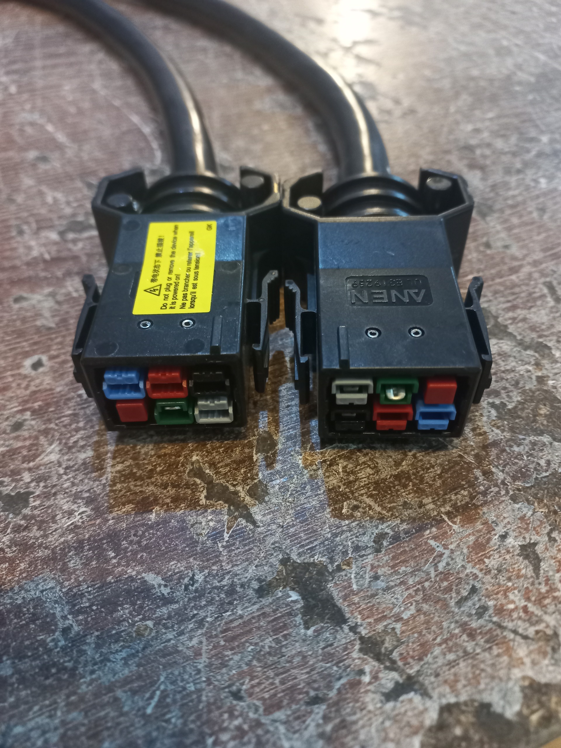 کابل پاور اورجینال فابریکی 3 فاز ماینر t21