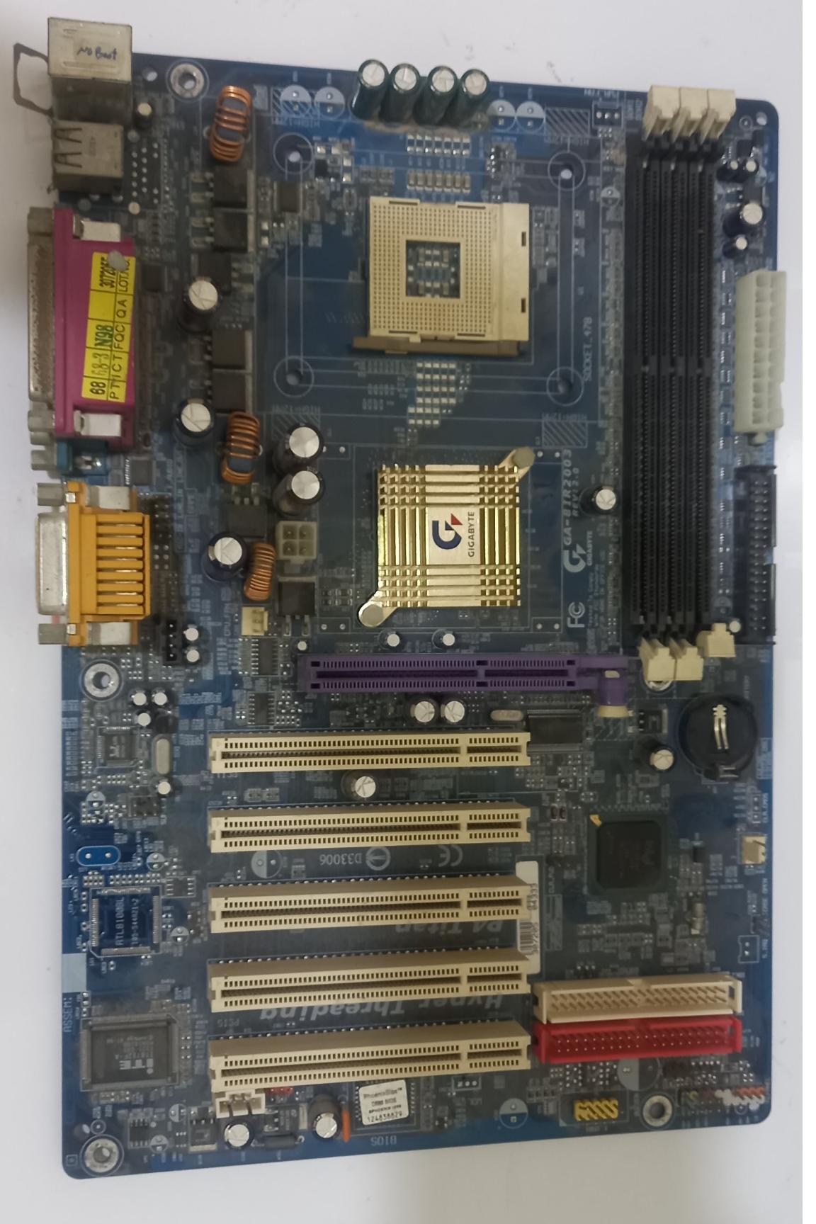 مادربرد  GIGABYTE 8IR 2003 Rev2.0 معیوب