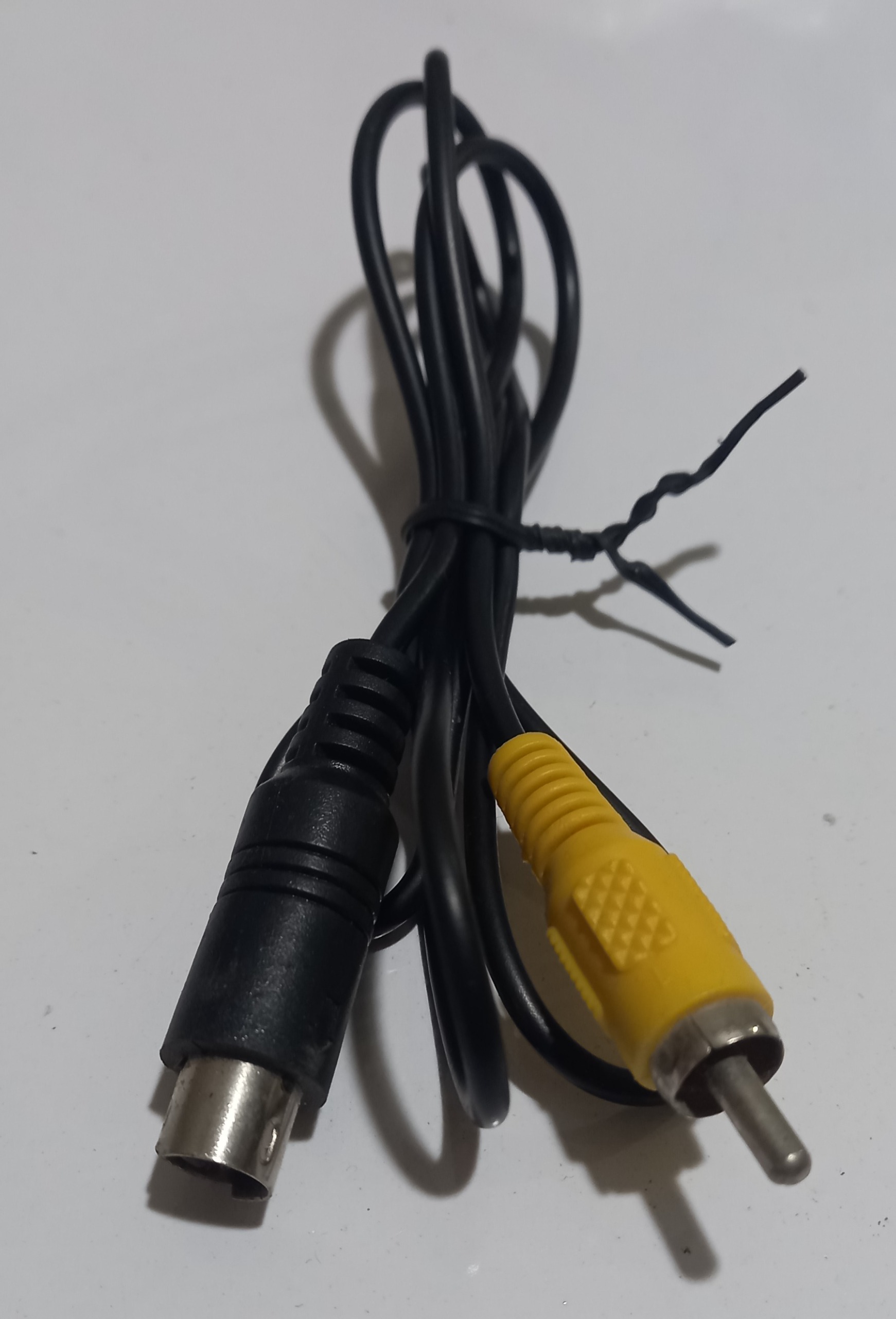 کابل تبدیل s-video به AV مانند عکس