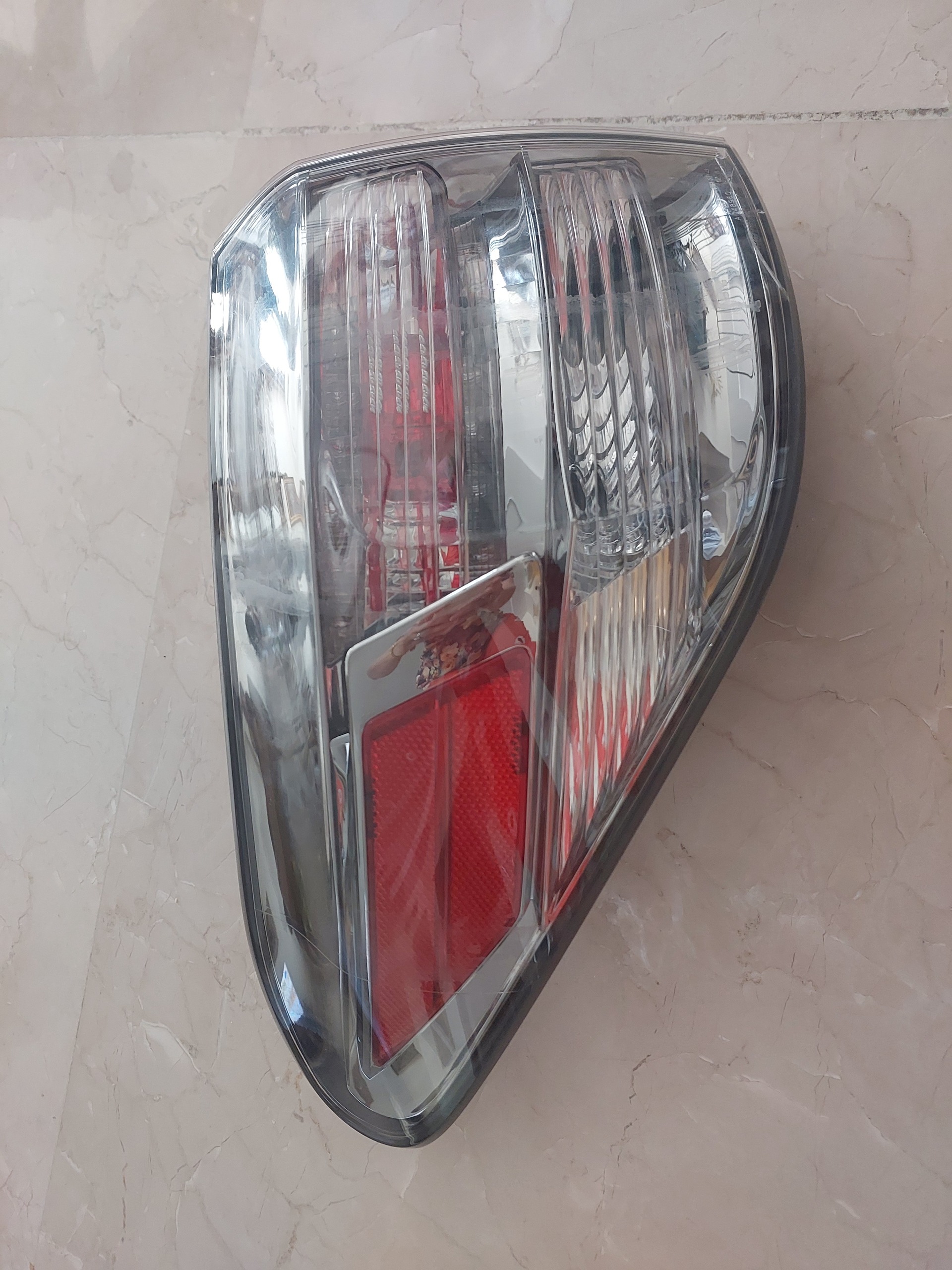 چراغ سمت چپ عقب لکسوس RX350