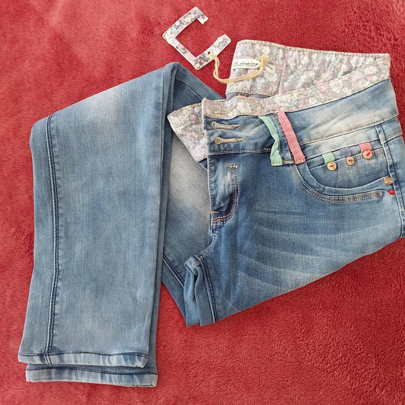 شلوار جین زنانه