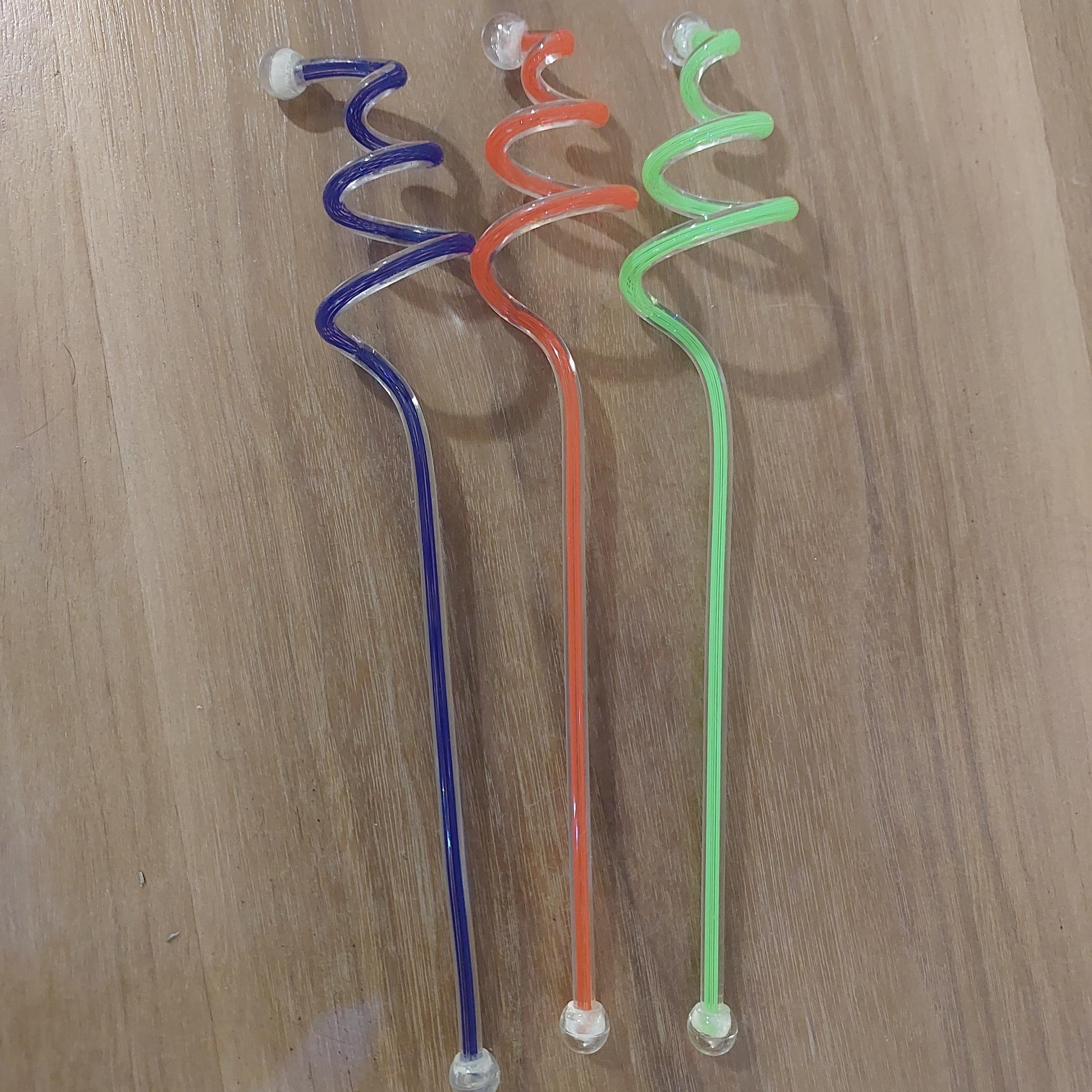 همزن یا نی زینتی