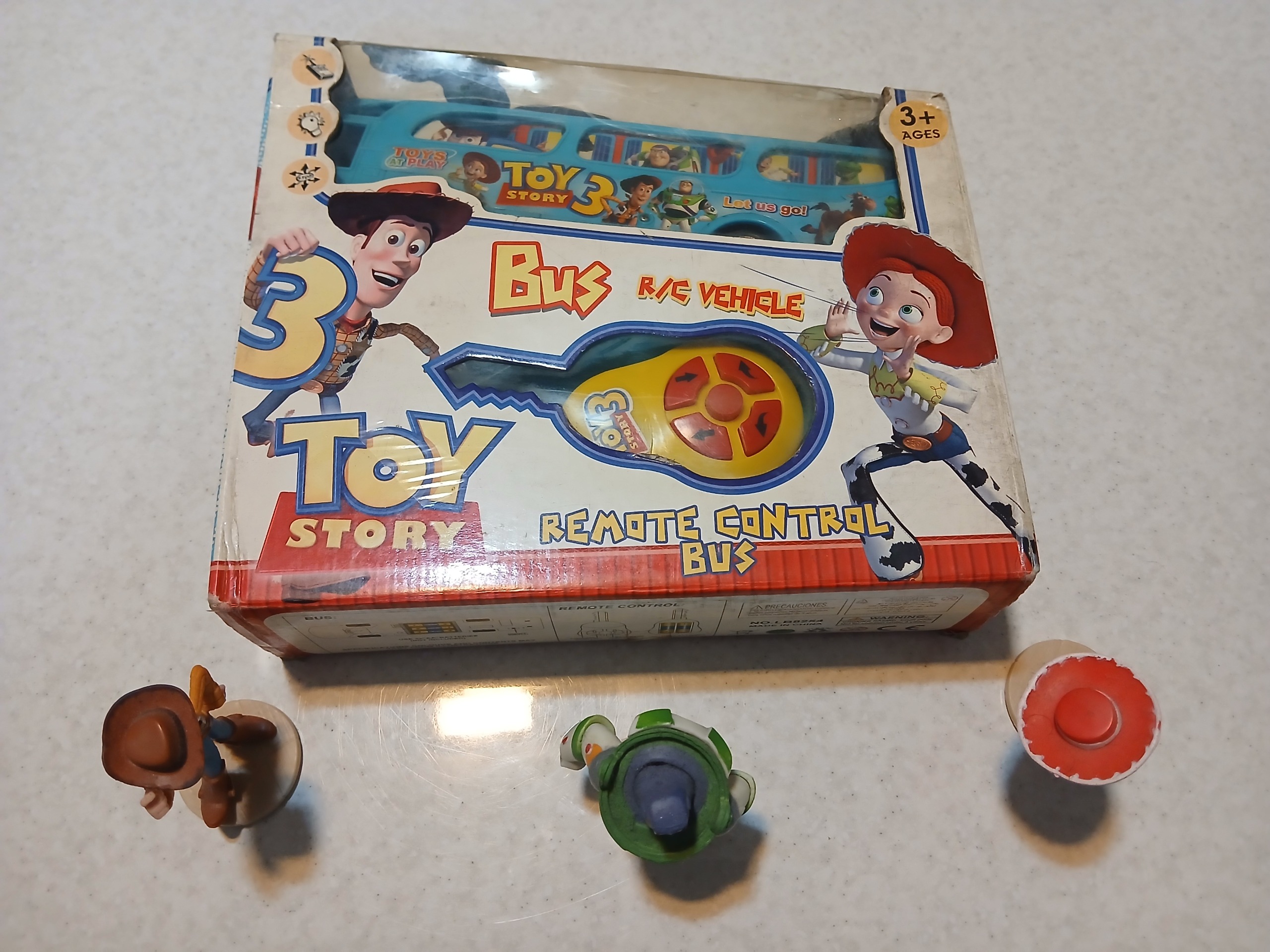 ست کلکسیونی Toy Story 3 اتوبوس کنترلی و 3 فیگور