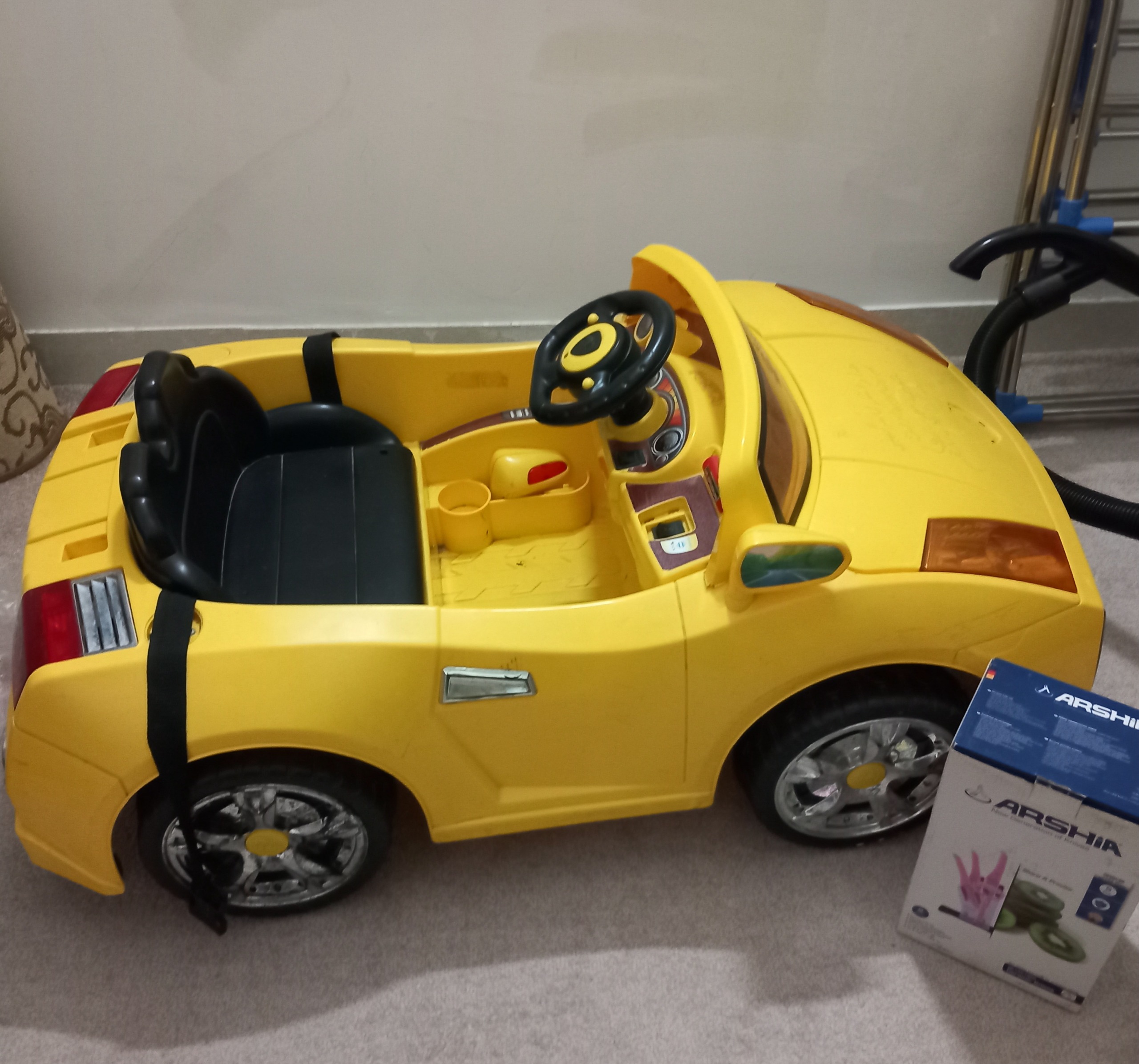 ماشین شارژی اتومات لامبورگینی زرد قناری