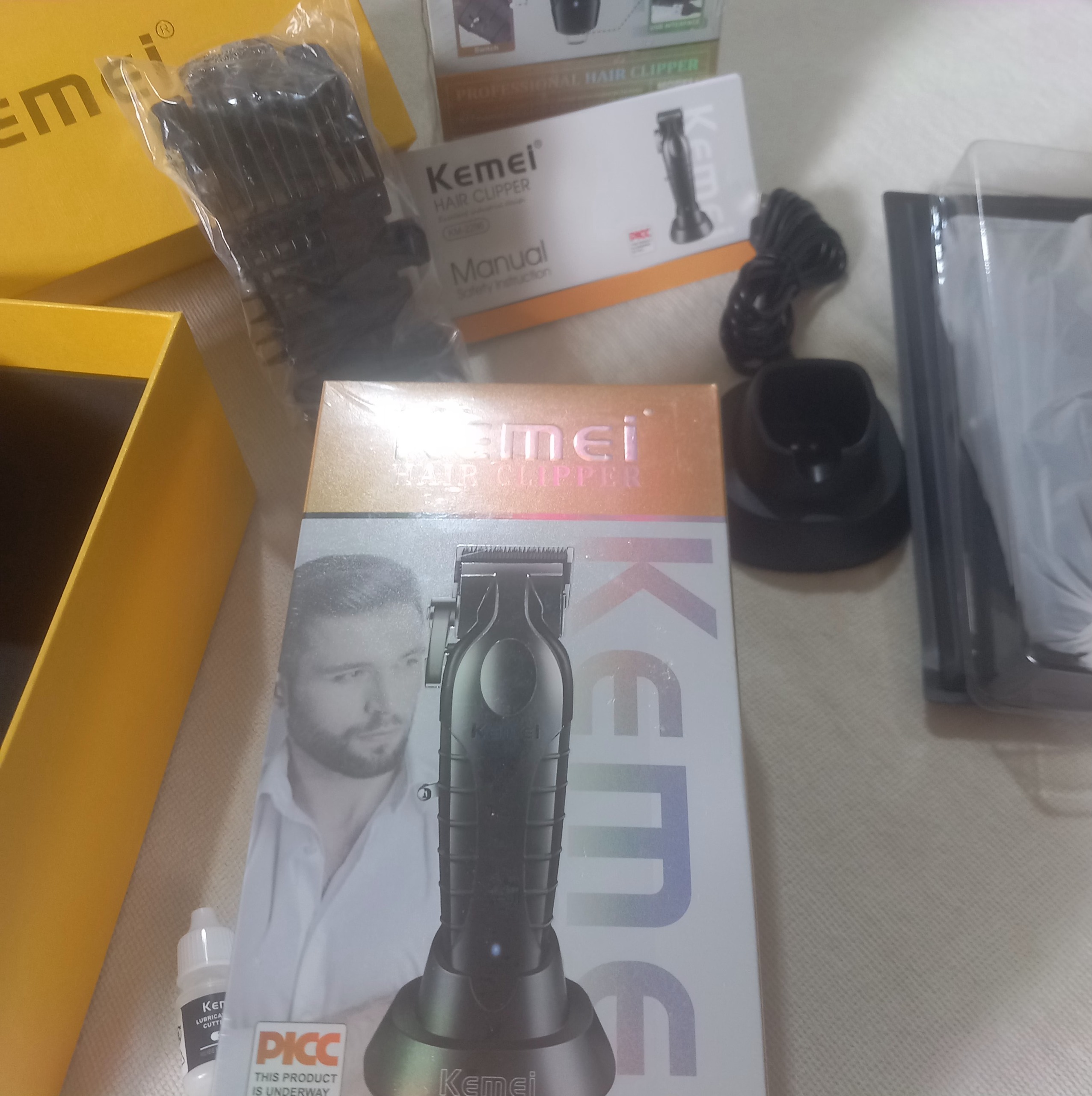 ماشین اصلاح آرایشگران حرفه ای KM-2296
