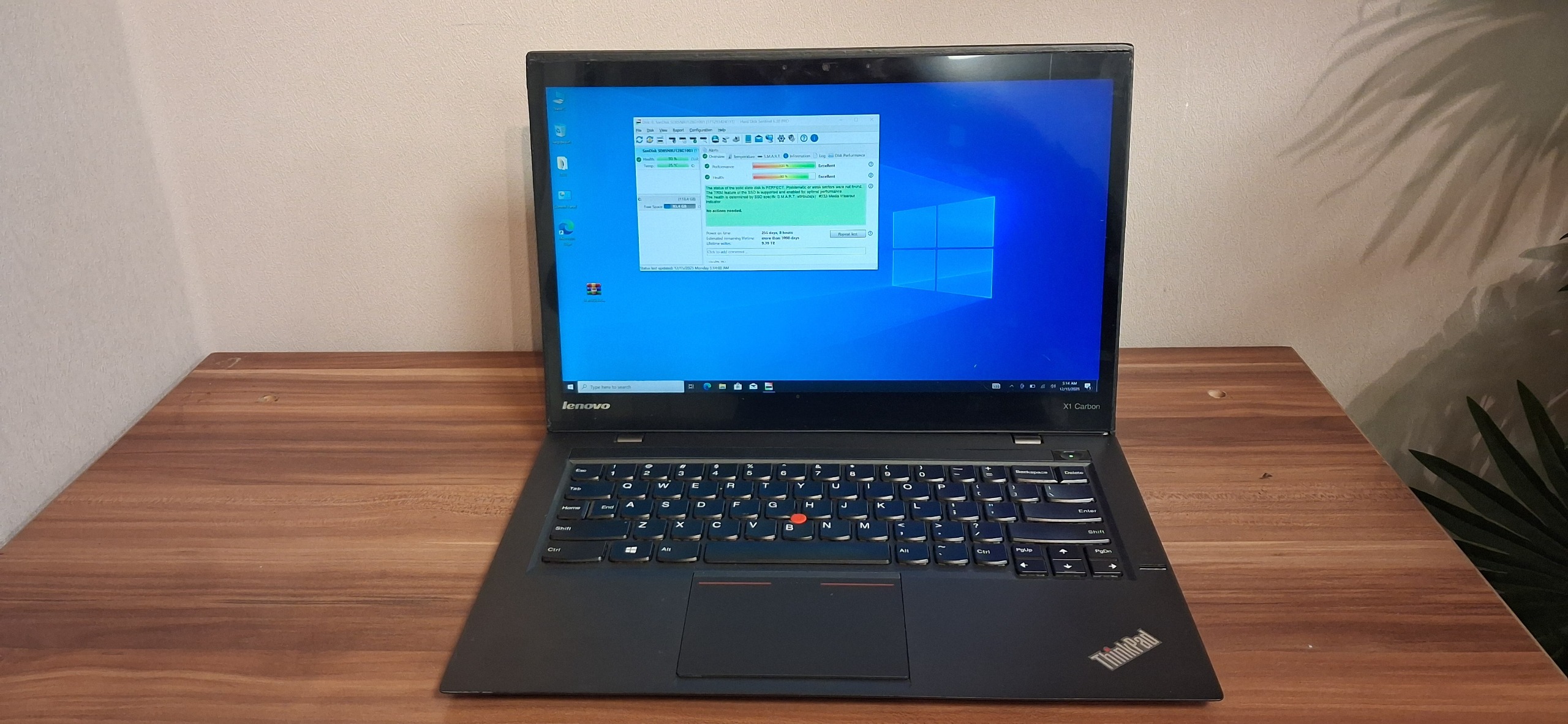 لپ تاپ Lenovo ThinkPad X1 Carbon