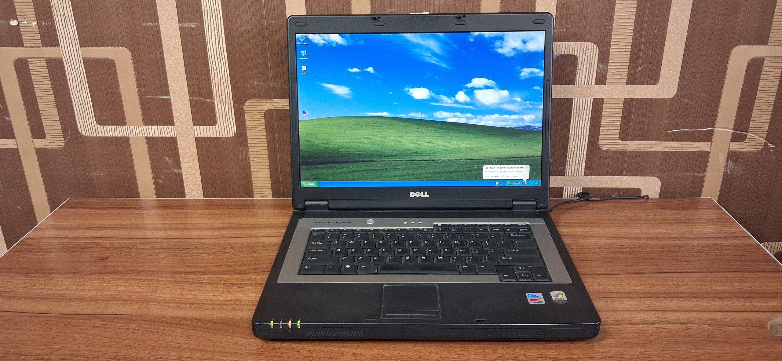 لپ تاپ DELL Inspiron B130