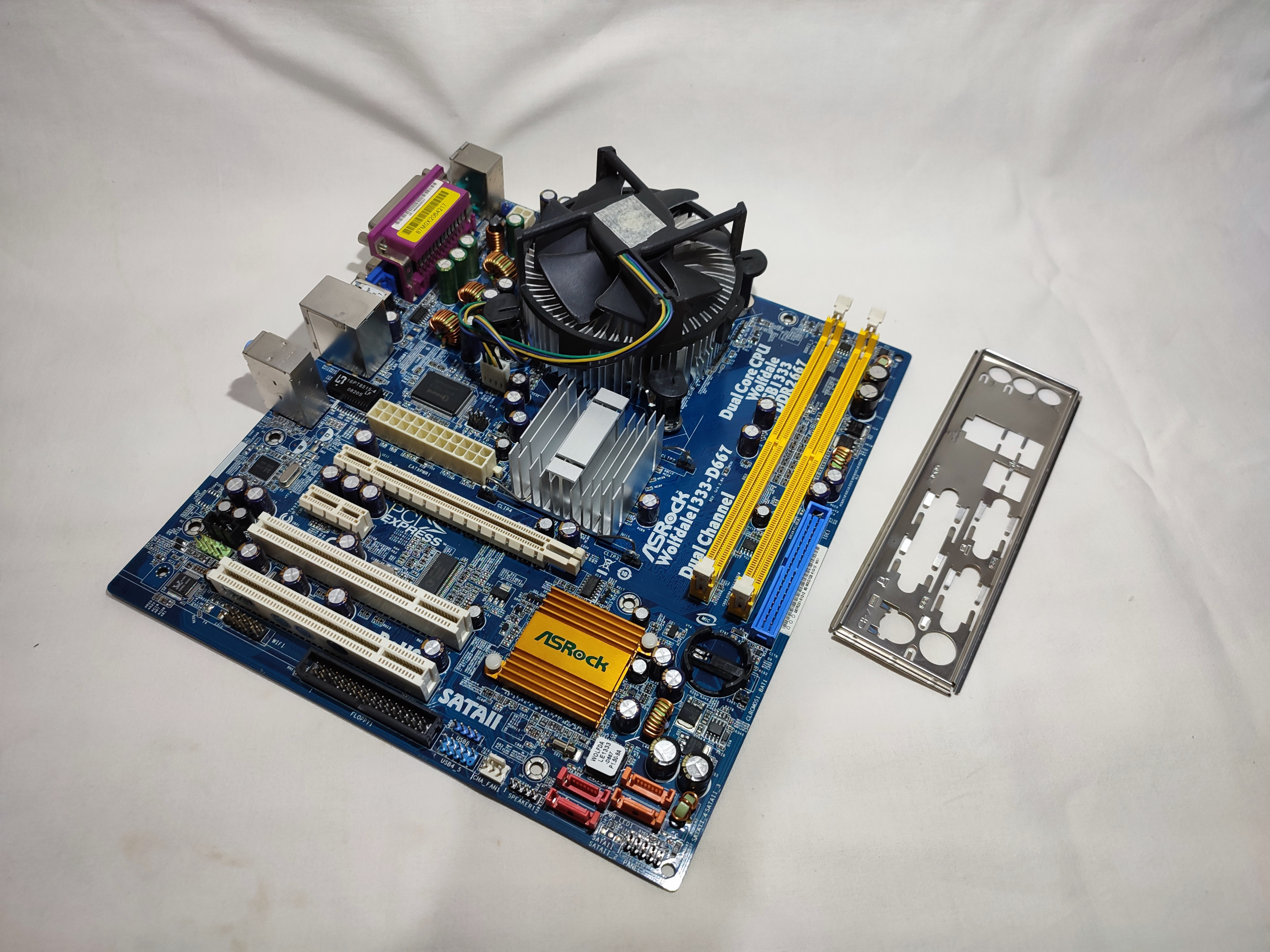 باندل مادربرد ASRock و سی پی یو E4600