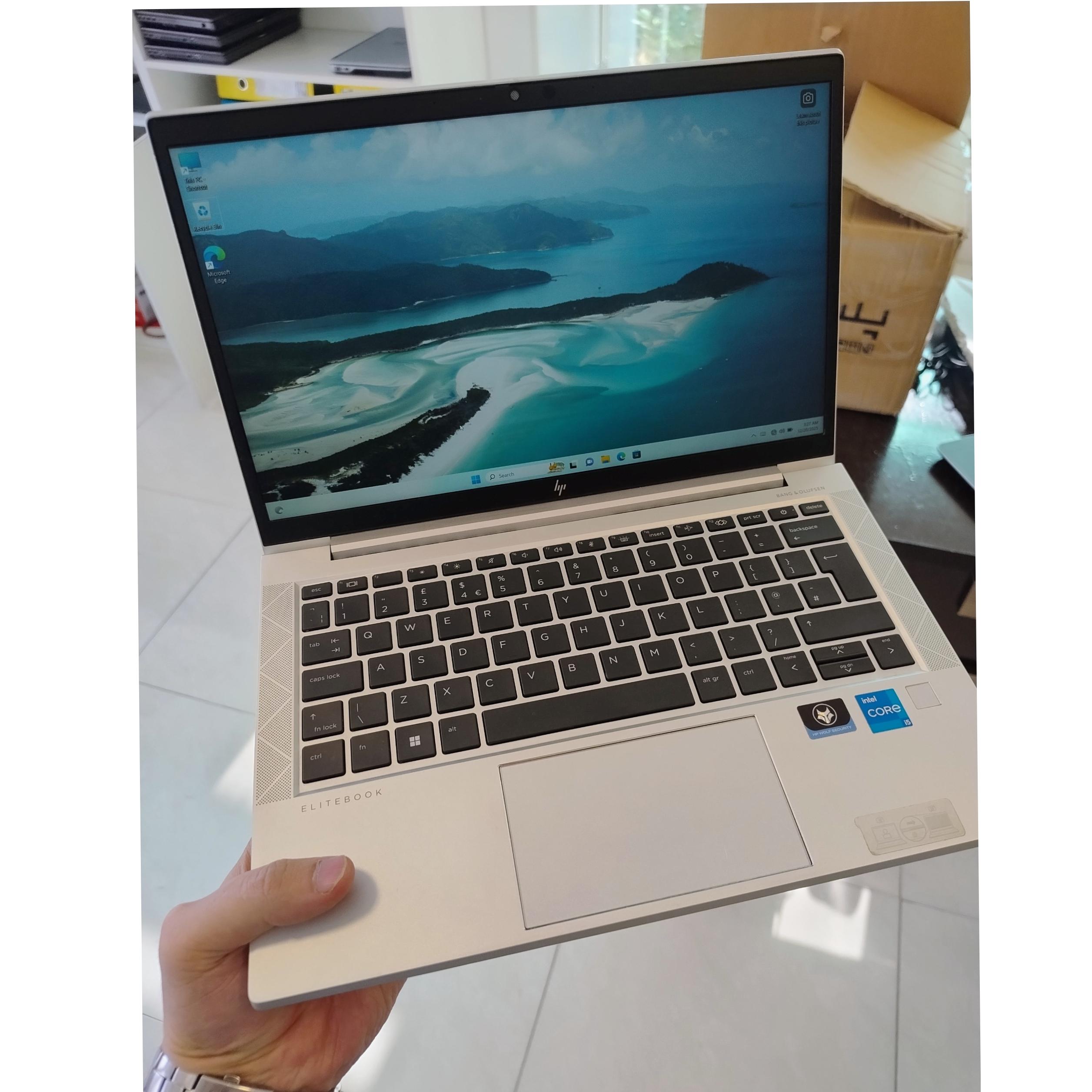 HP elitebook 830G8 i7 gen11