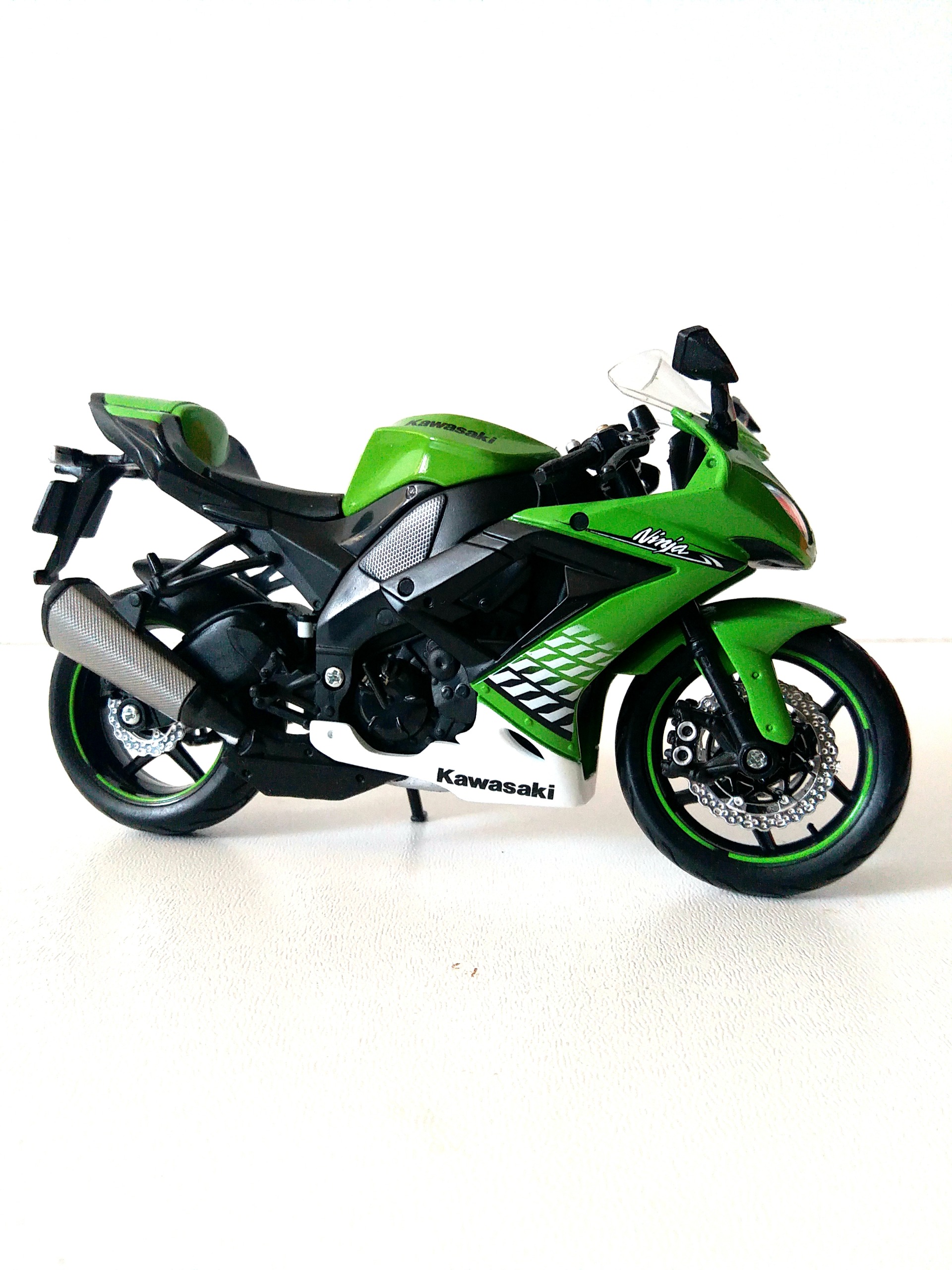 ماکت موتور مایستو مقیاس1/12 Kawasaki Ninja ZX-10R