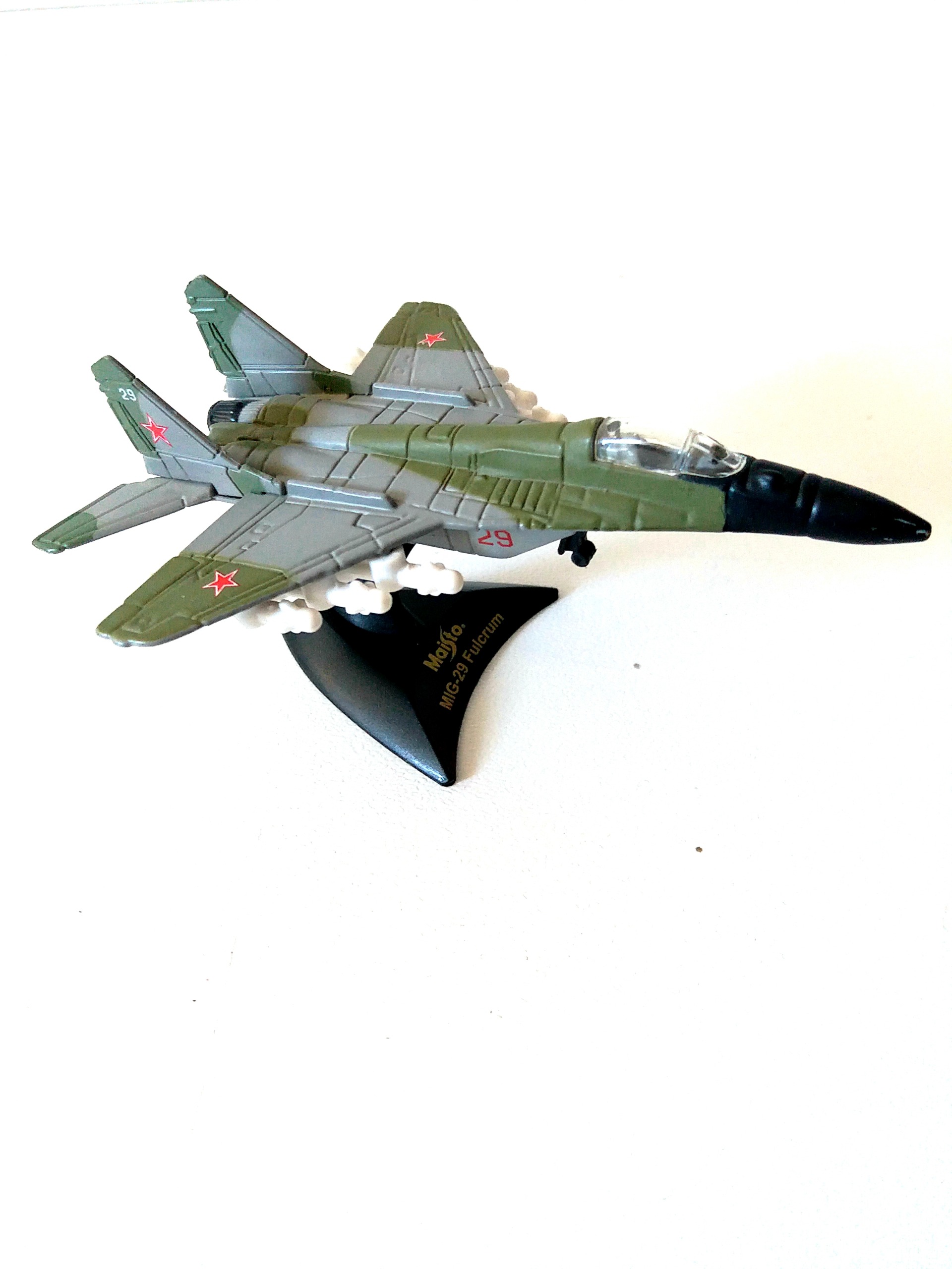 ماکت جنگنده MIG-29 FULCRUM مایستو (توضیح دارد)