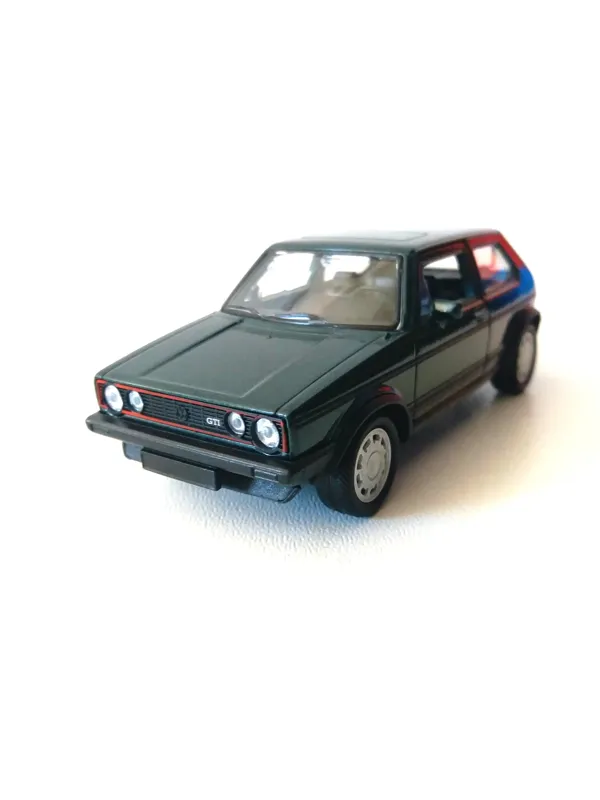ماشین فلزی فولکس واگن گلف GTI (ویلی 1/36)