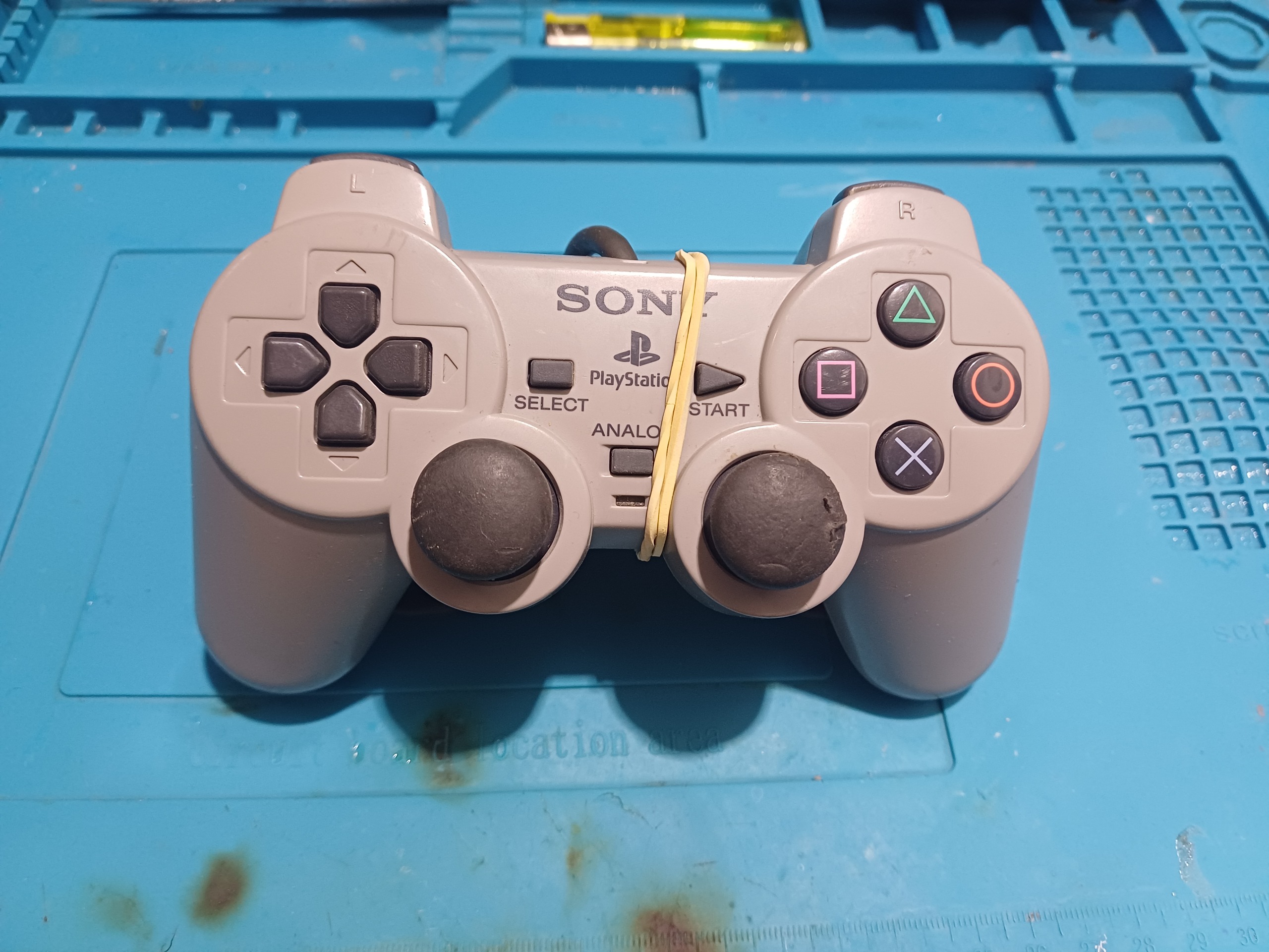 دستهی پلی استیشن1 ps1 فت نقره ای طوسی