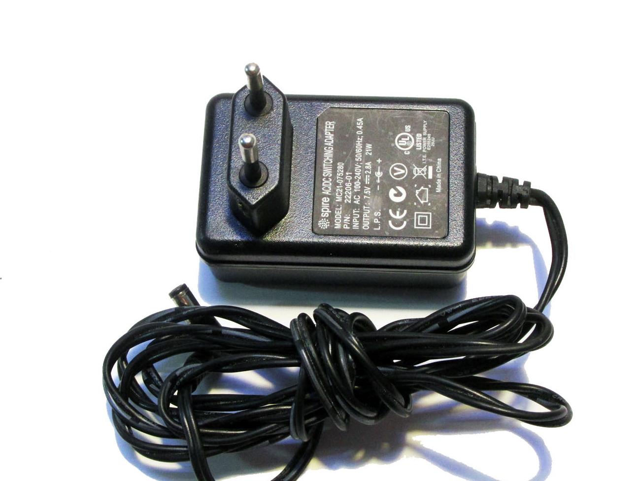 آداپتور 7/5 ولت 2/8 آمپر