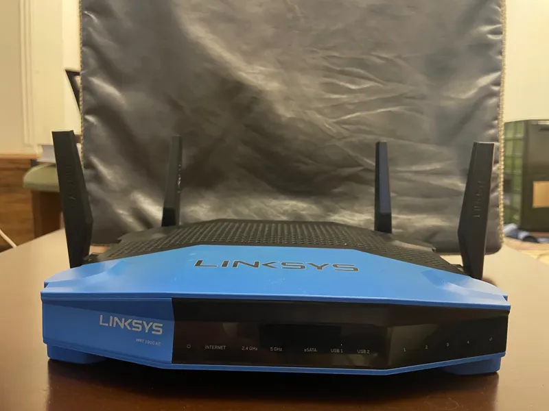 Linksys wrt 1900