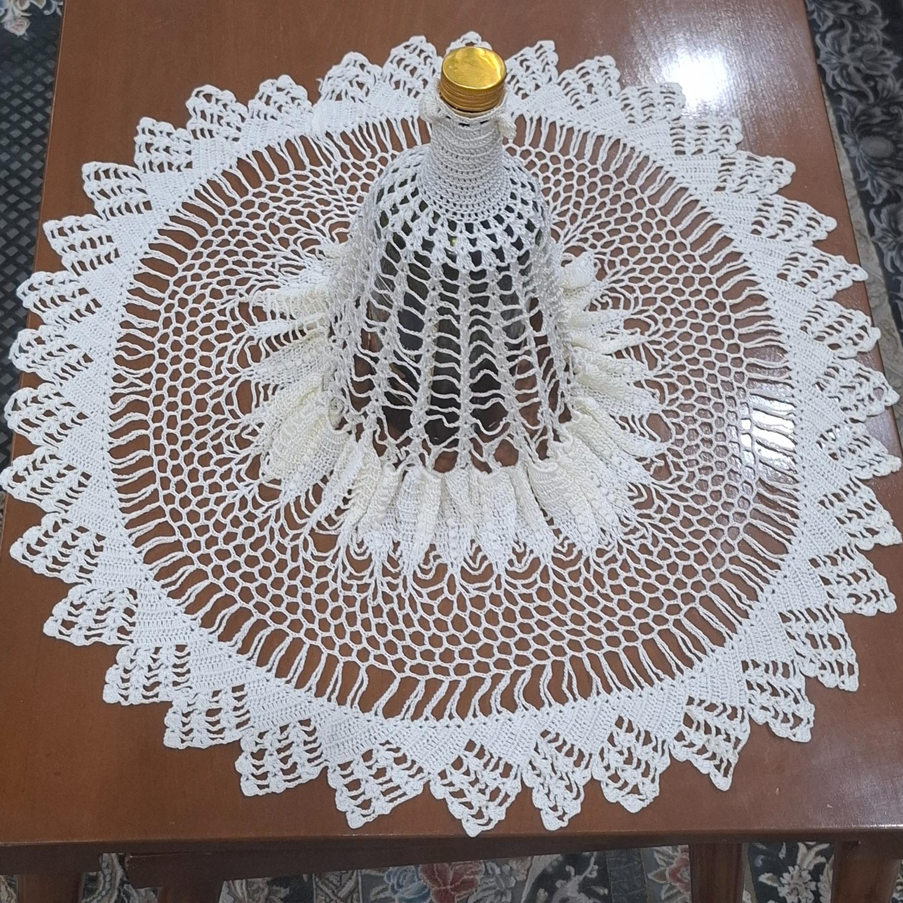 رومیزی قلاببافی ابریشم نوستالژی عروسک باربی