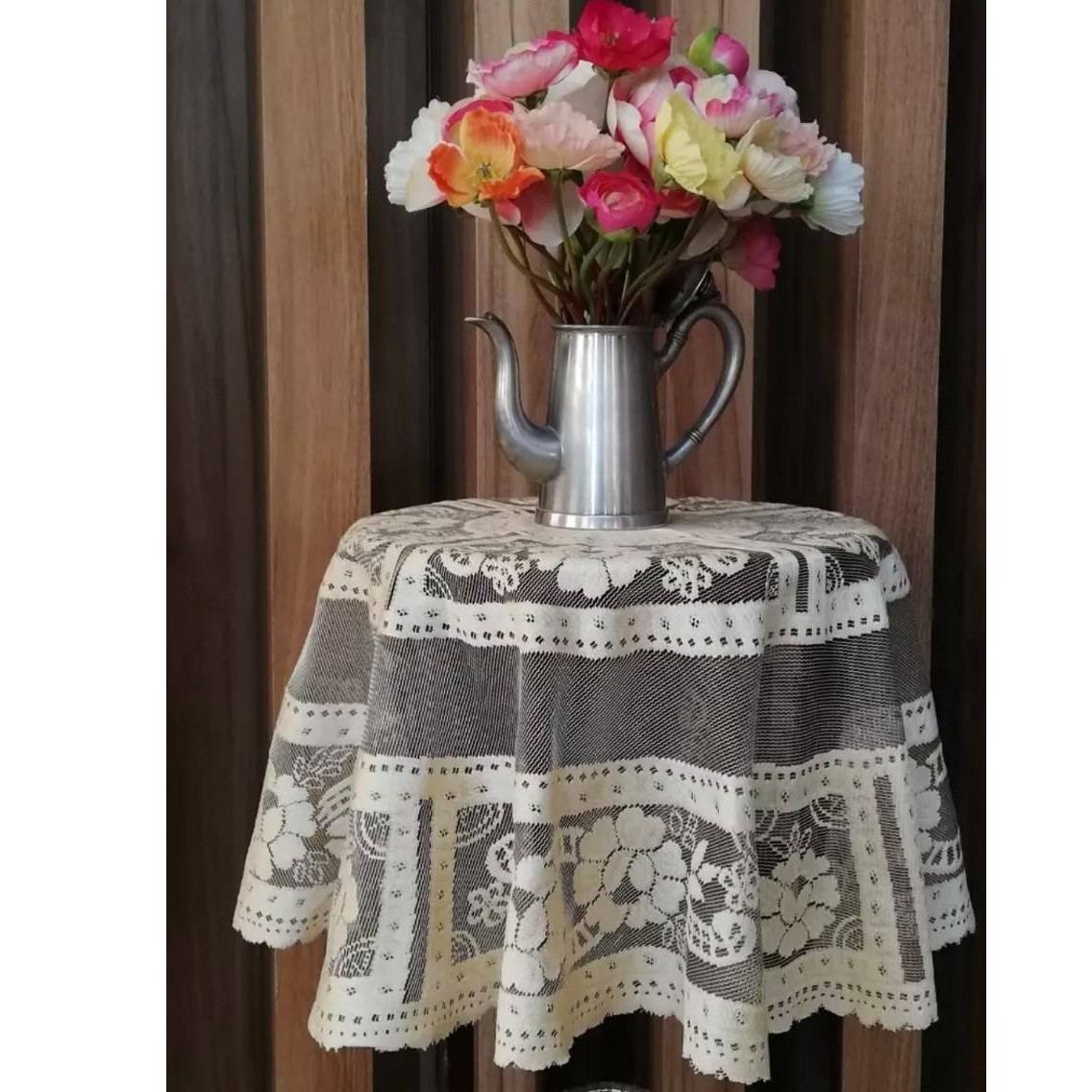رومیزی قدیمی رومیزی توری اطلس پود توضیحات دارد