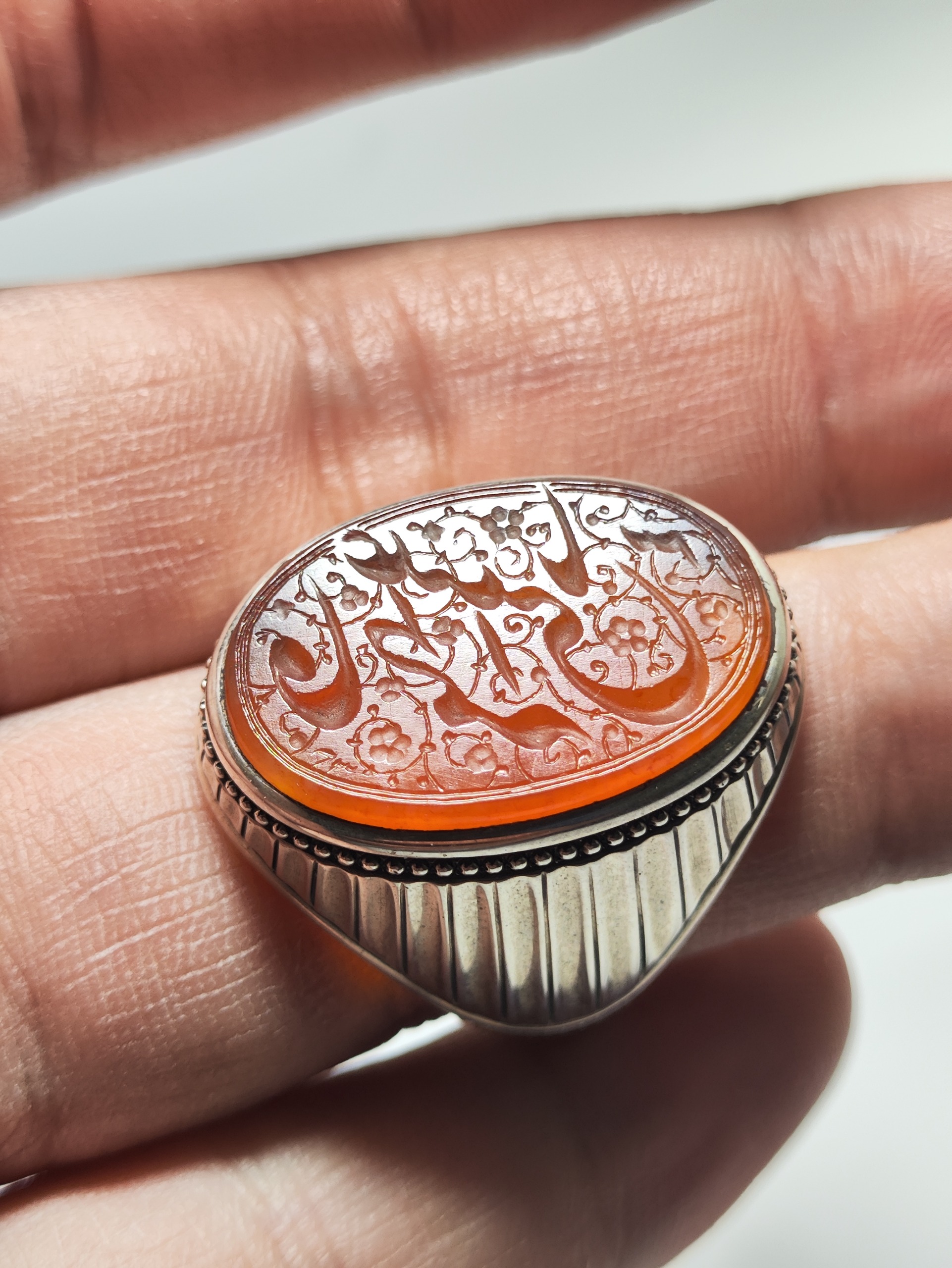انگشتر عقیق خطی