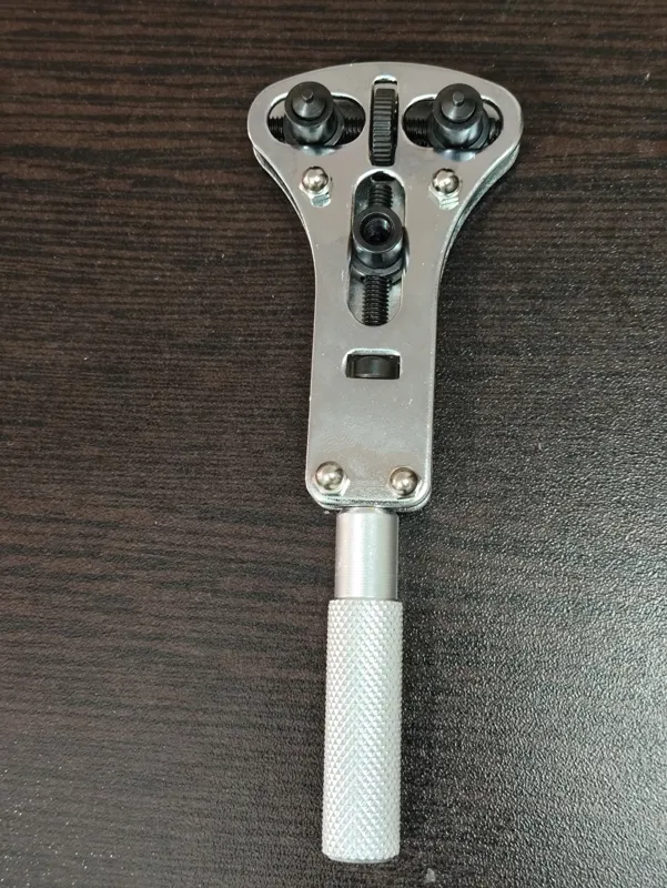 آچار ساعت قدیمی