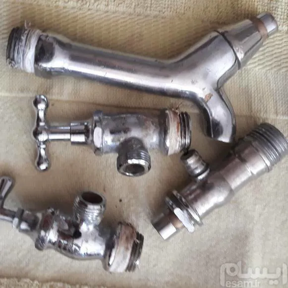 شیر آب برنجی