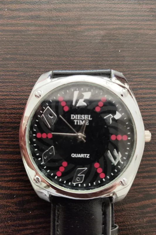 ساعت مچی قدیمی