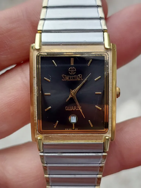 ساعت زیبای واصل سوستار