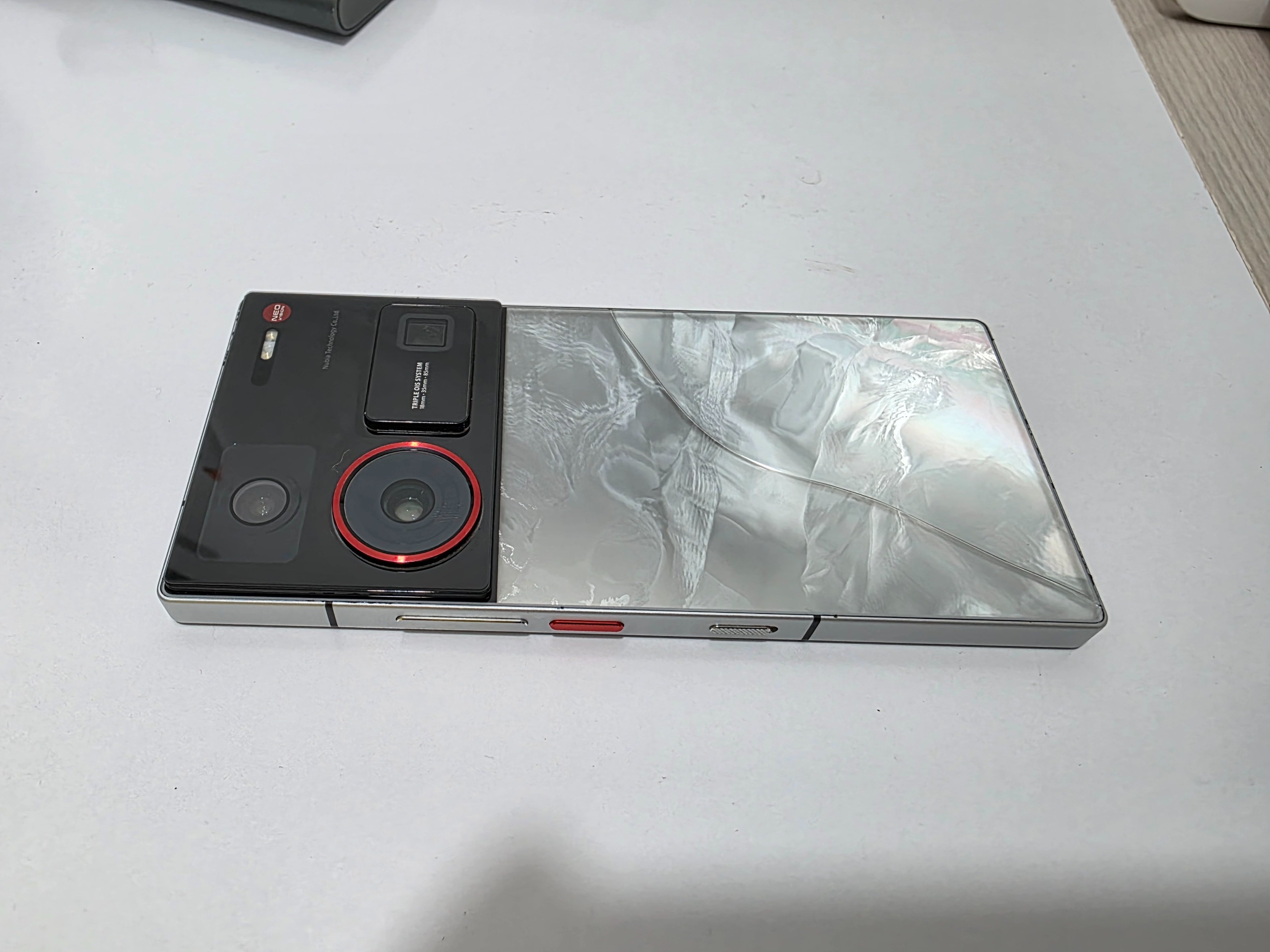 ZTE NUBIA Z60 ULTRA Leading Edition