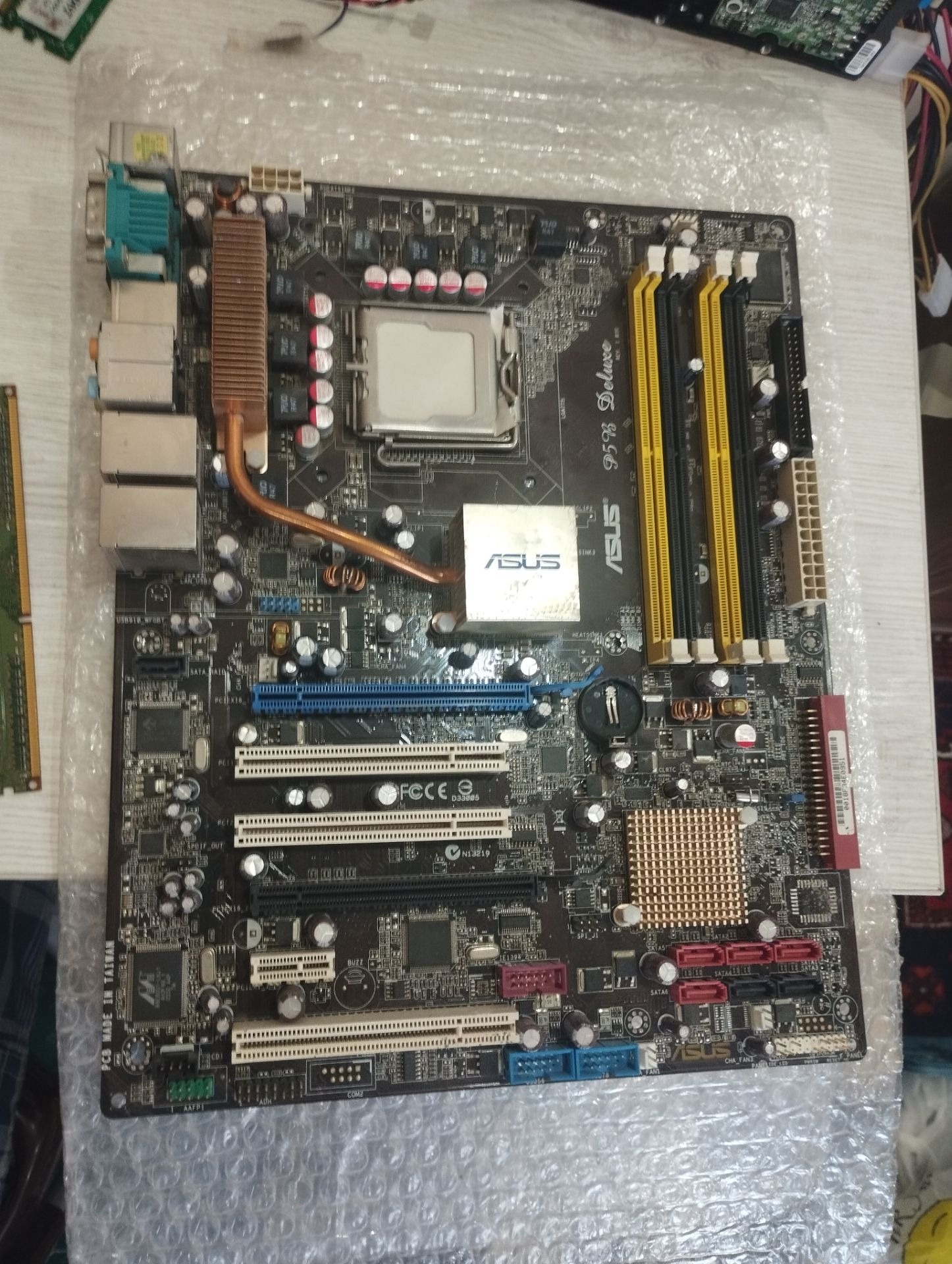 مادربرد asus p5b deluxe