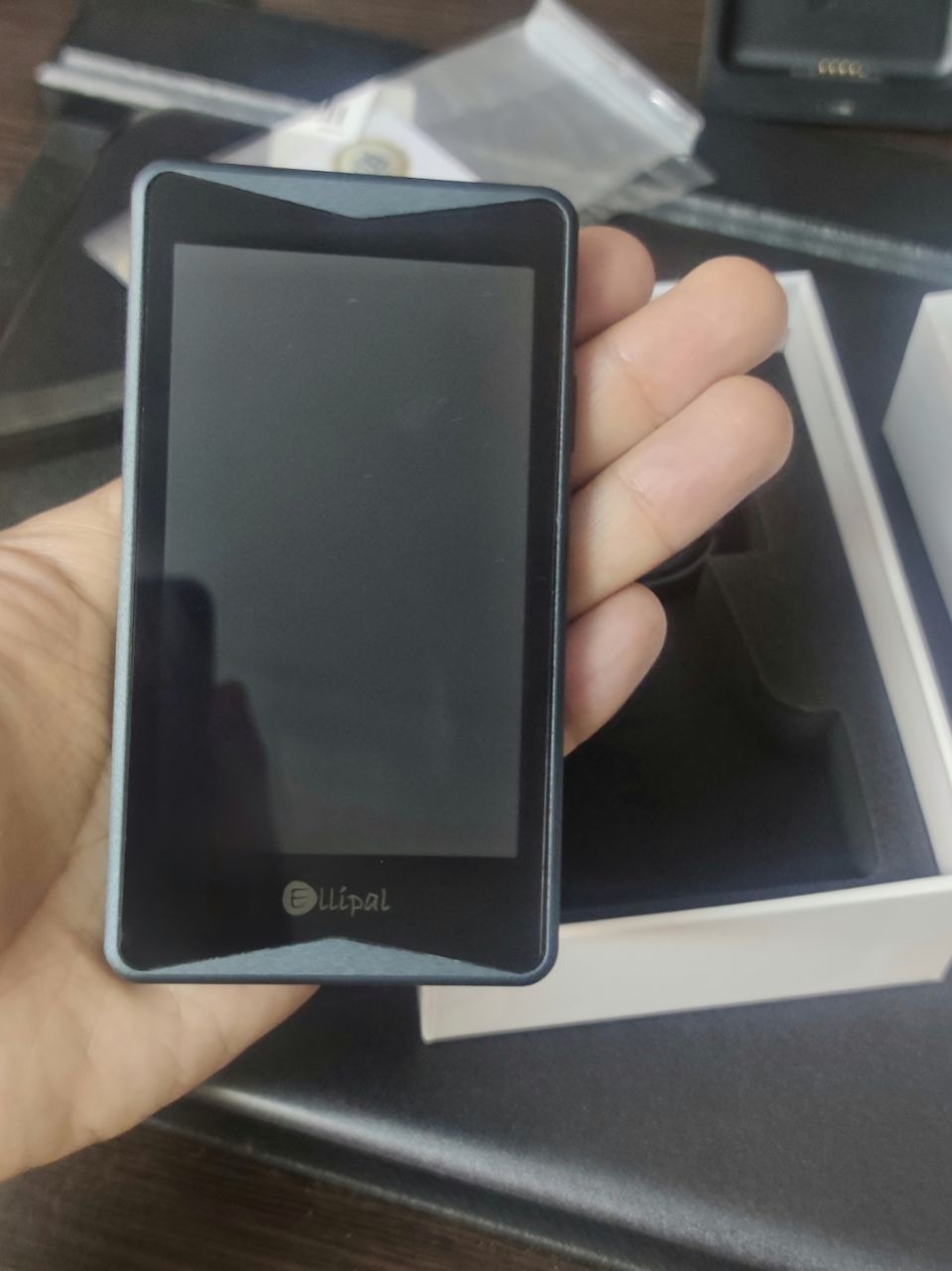 کیف پول سخت افزاری