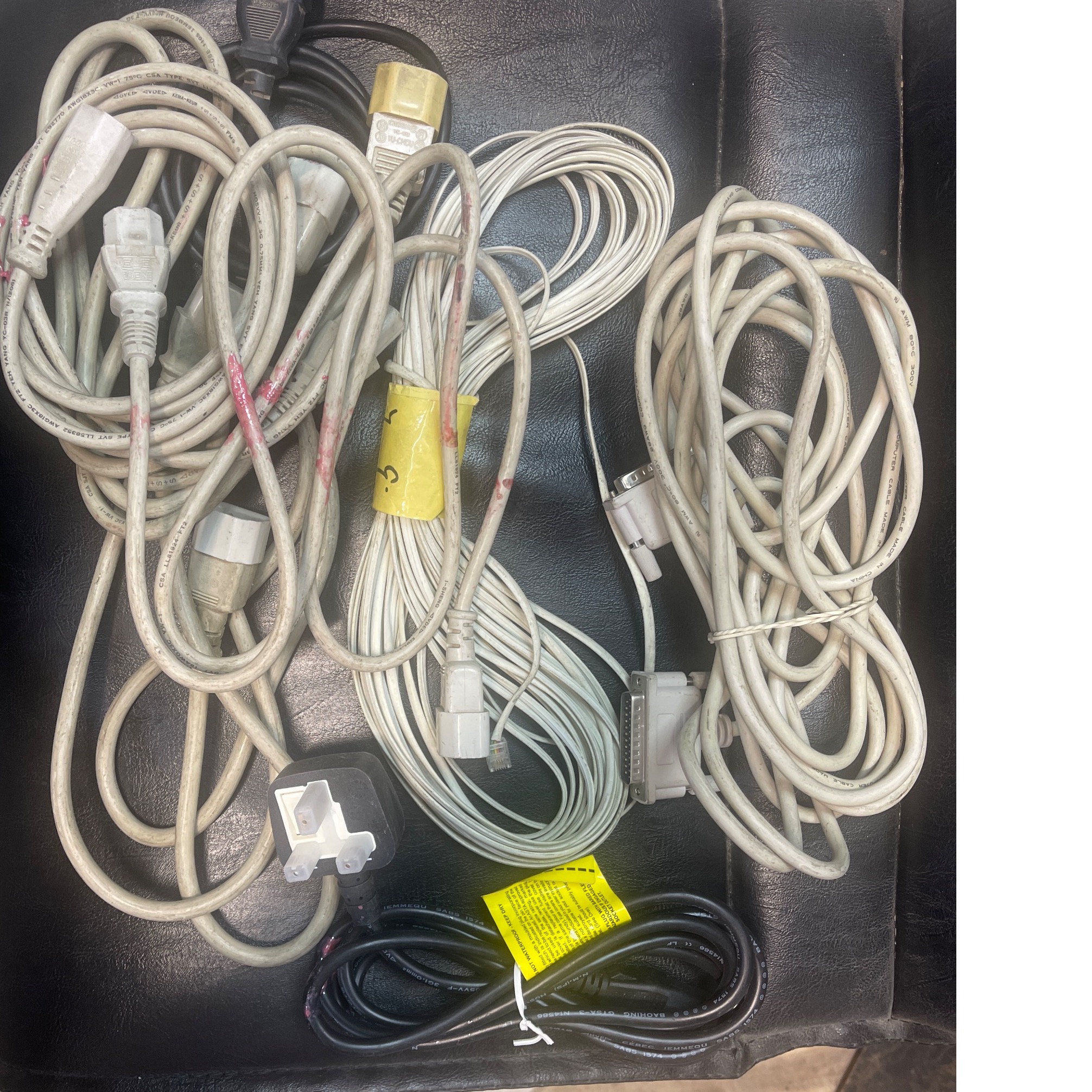 کابل برق کامپیوتر سیم تلفن بک توبک