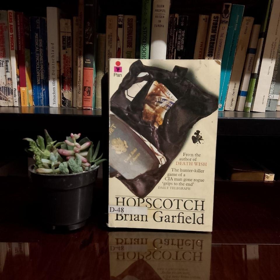 لی لی(انگلیسی)Hopscotchفوق/العاده نایاب