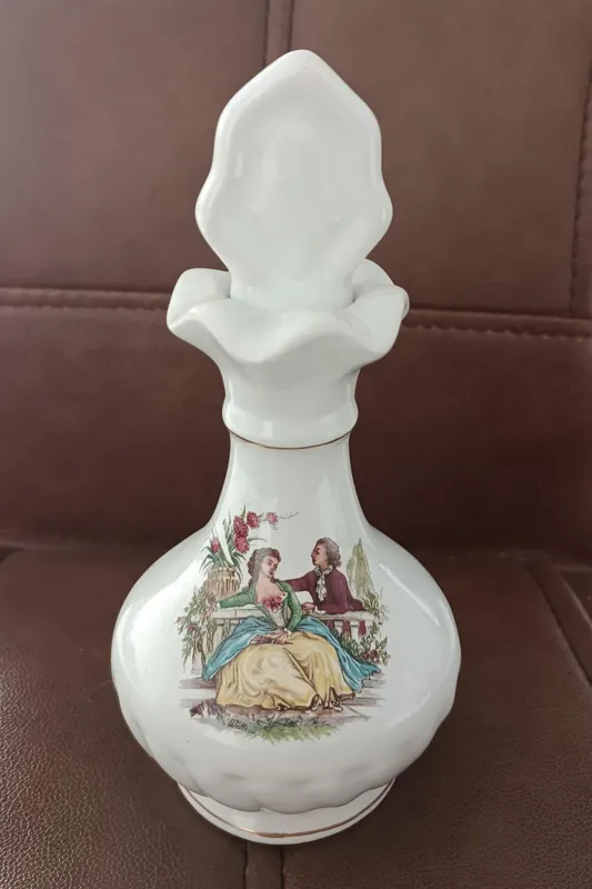 گلابدان یا عطر دان قدیمی ونو