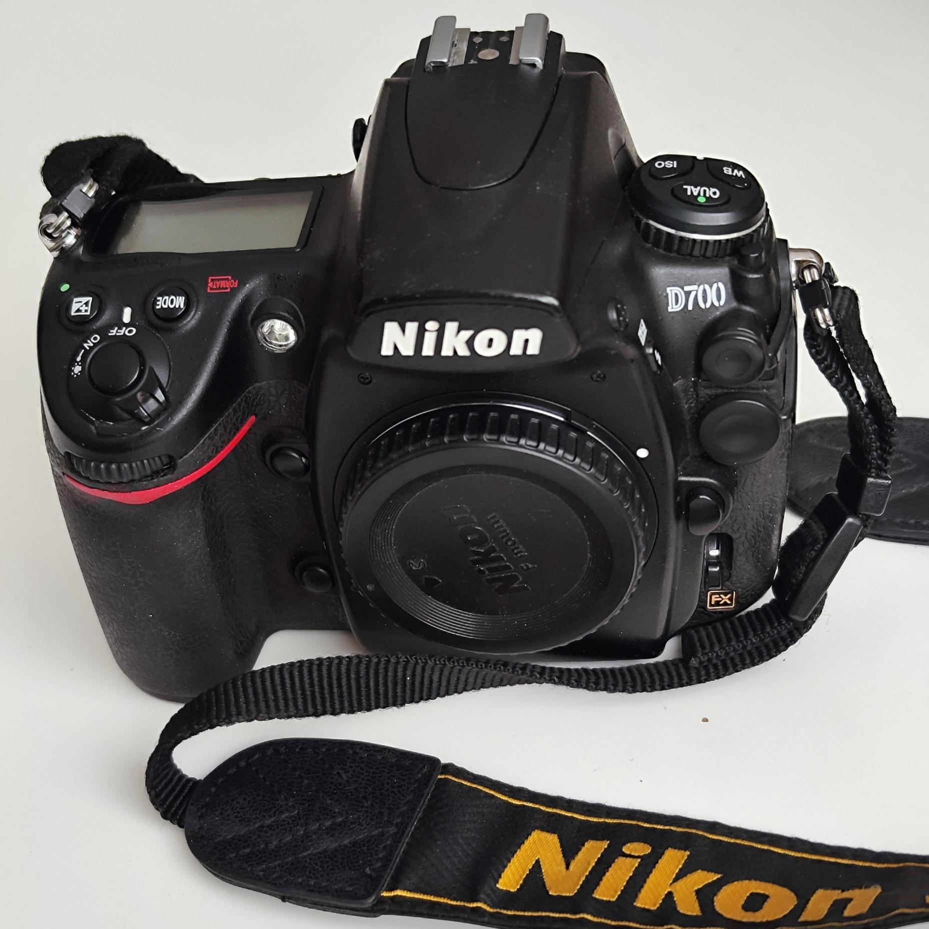دوربین نیکون d700