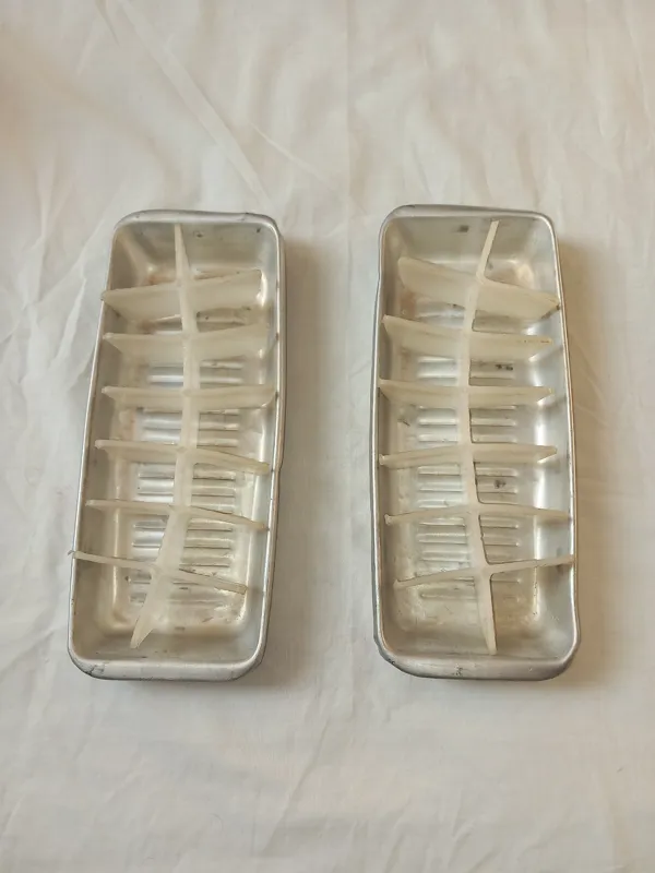 قالب یخ روحی یخچال آزمایش دهه 40-دو عدد