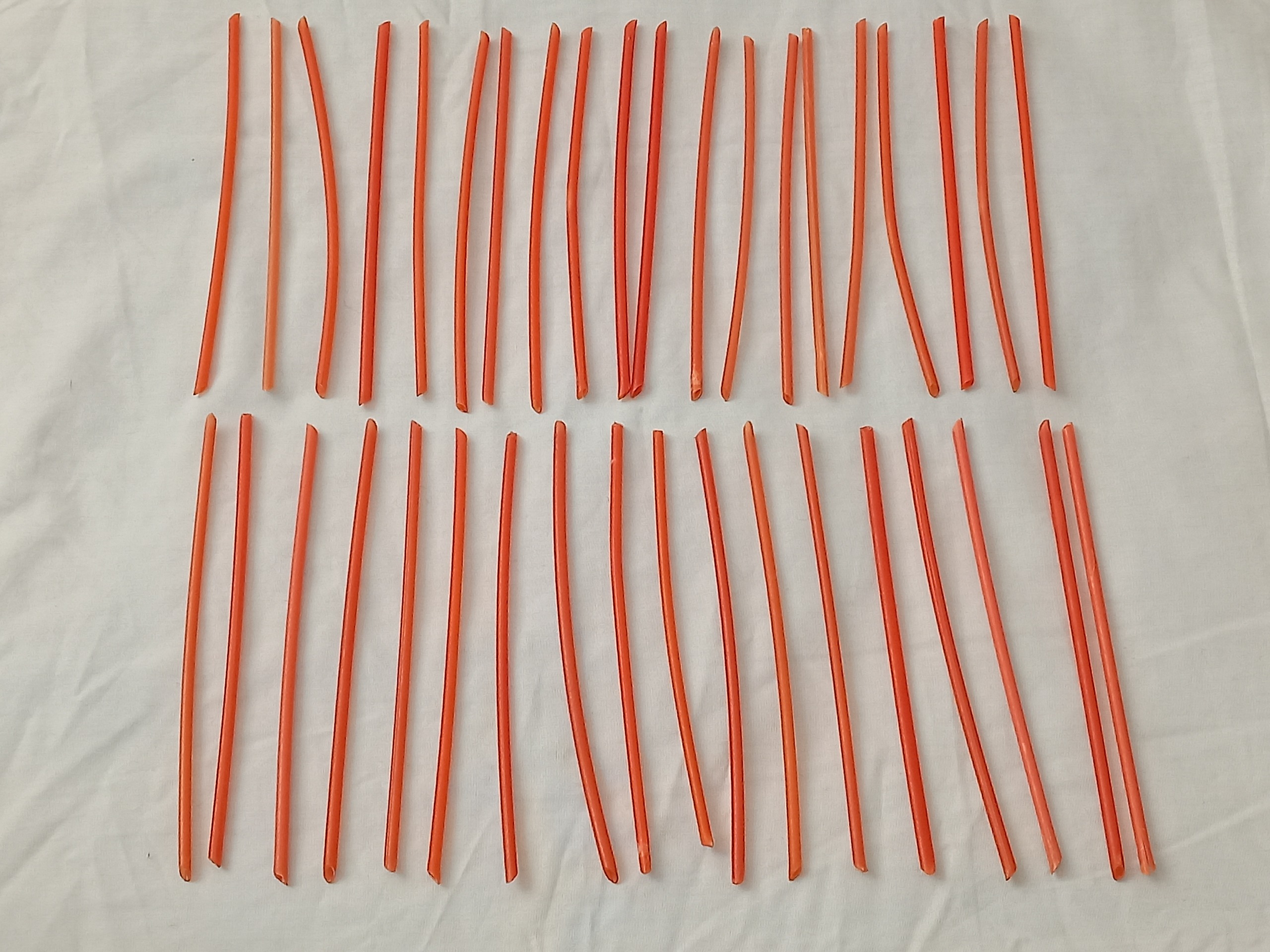 38 عدد نی شربت خوری قدیمی پلاستیک اعلا