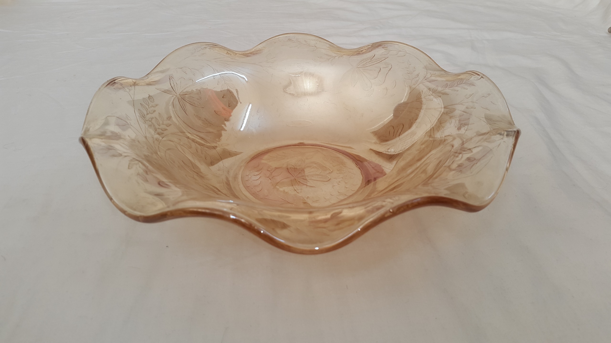 ظرف میوه قدیمی یا انارخوری زنگاری آمریکایی اصل