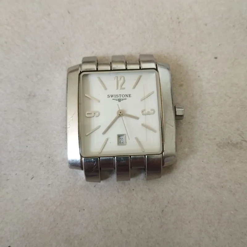 ساعت مچی سوییسی