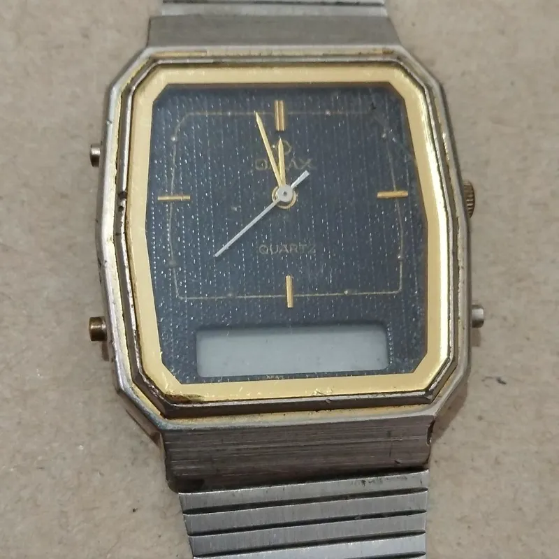 ساعت اوماکس دوزمانه