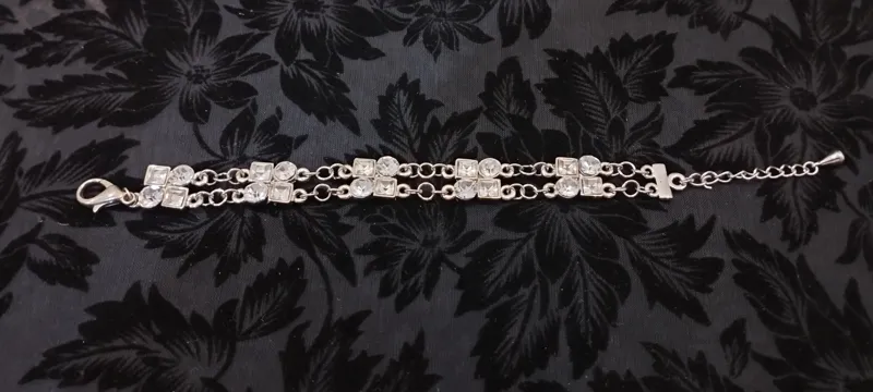 دستبند جواهر نشان خاص