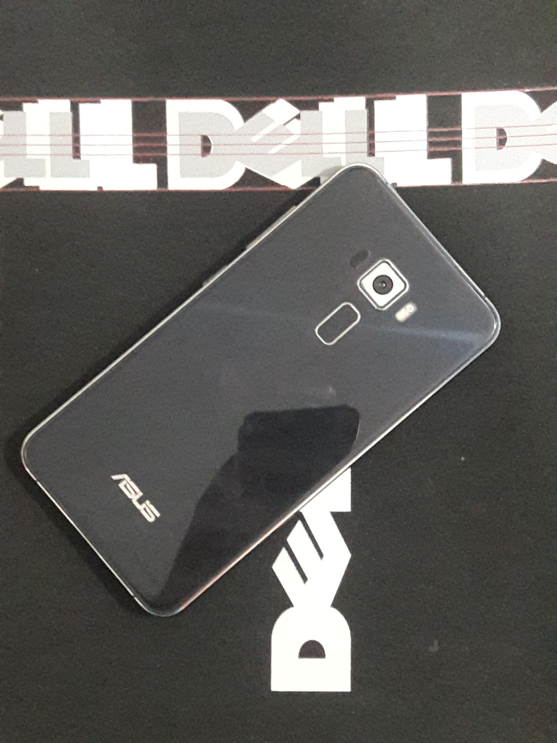 ایسوس zenfone 3