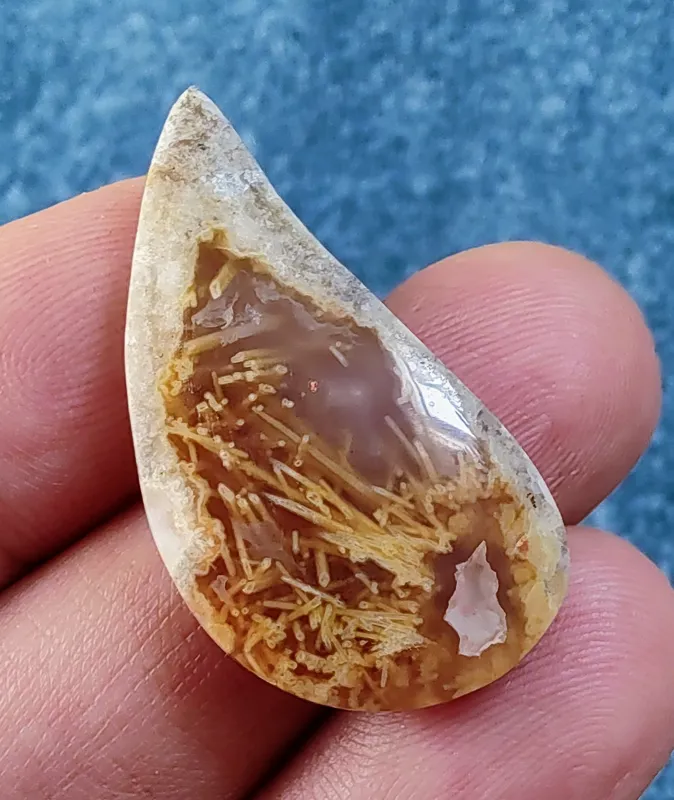 نگین عقیق روتایل طلایی